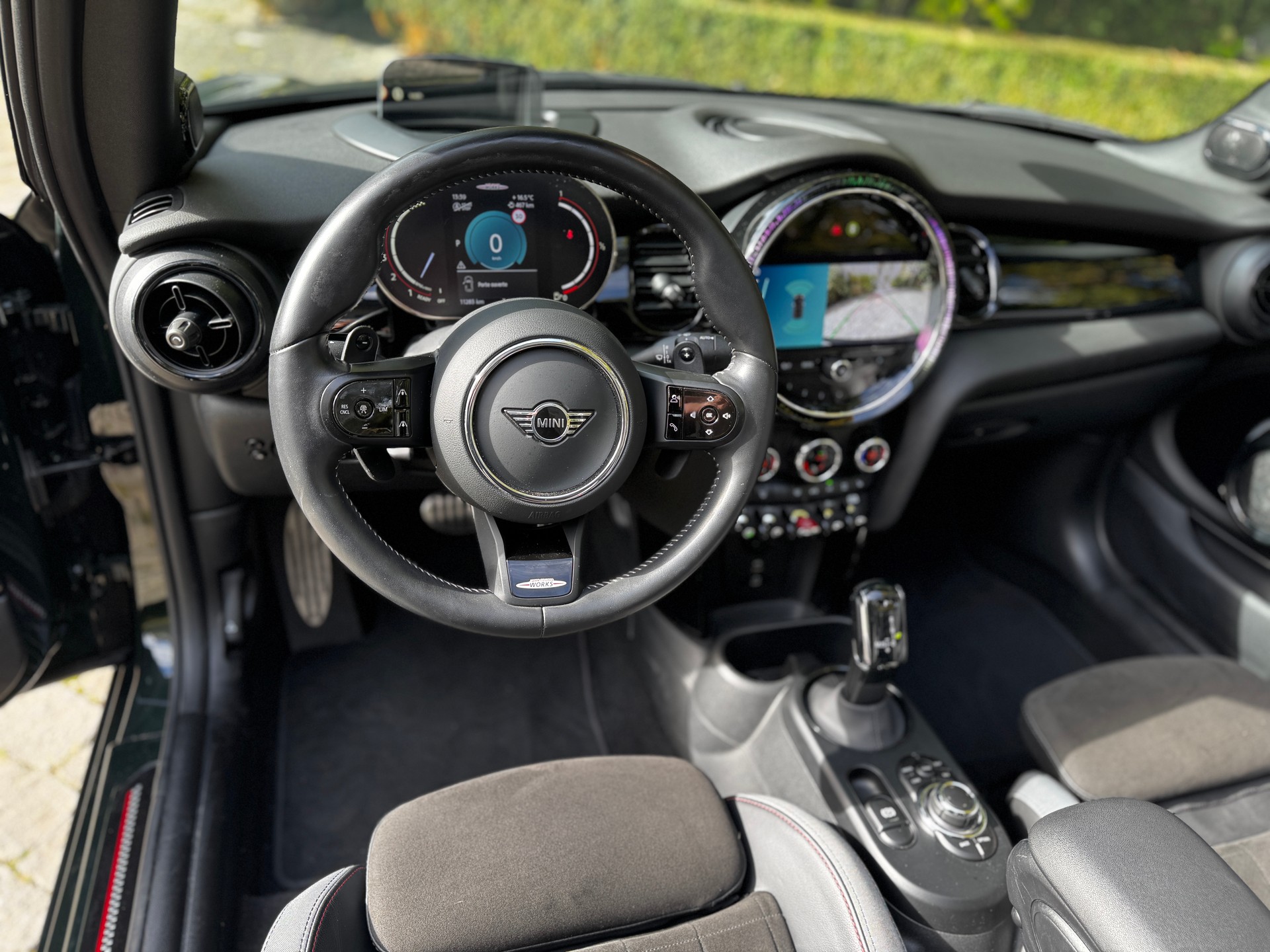 MINI Cooper John Cooper Works Cabriolet Steptronic-image-7