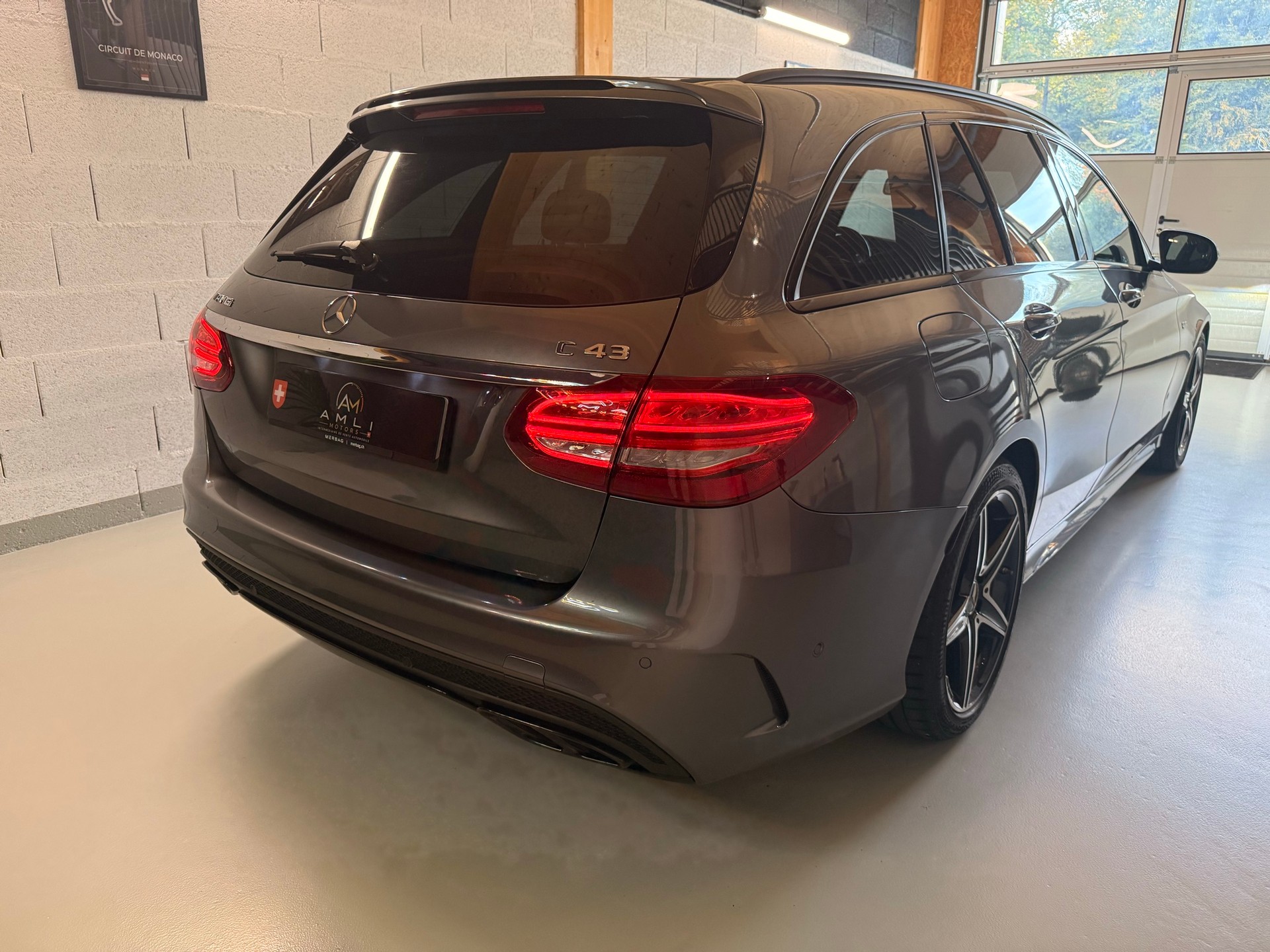 MERCEDES-BENZ C 43 AMG 4Matic 9G-Tronic-image-2