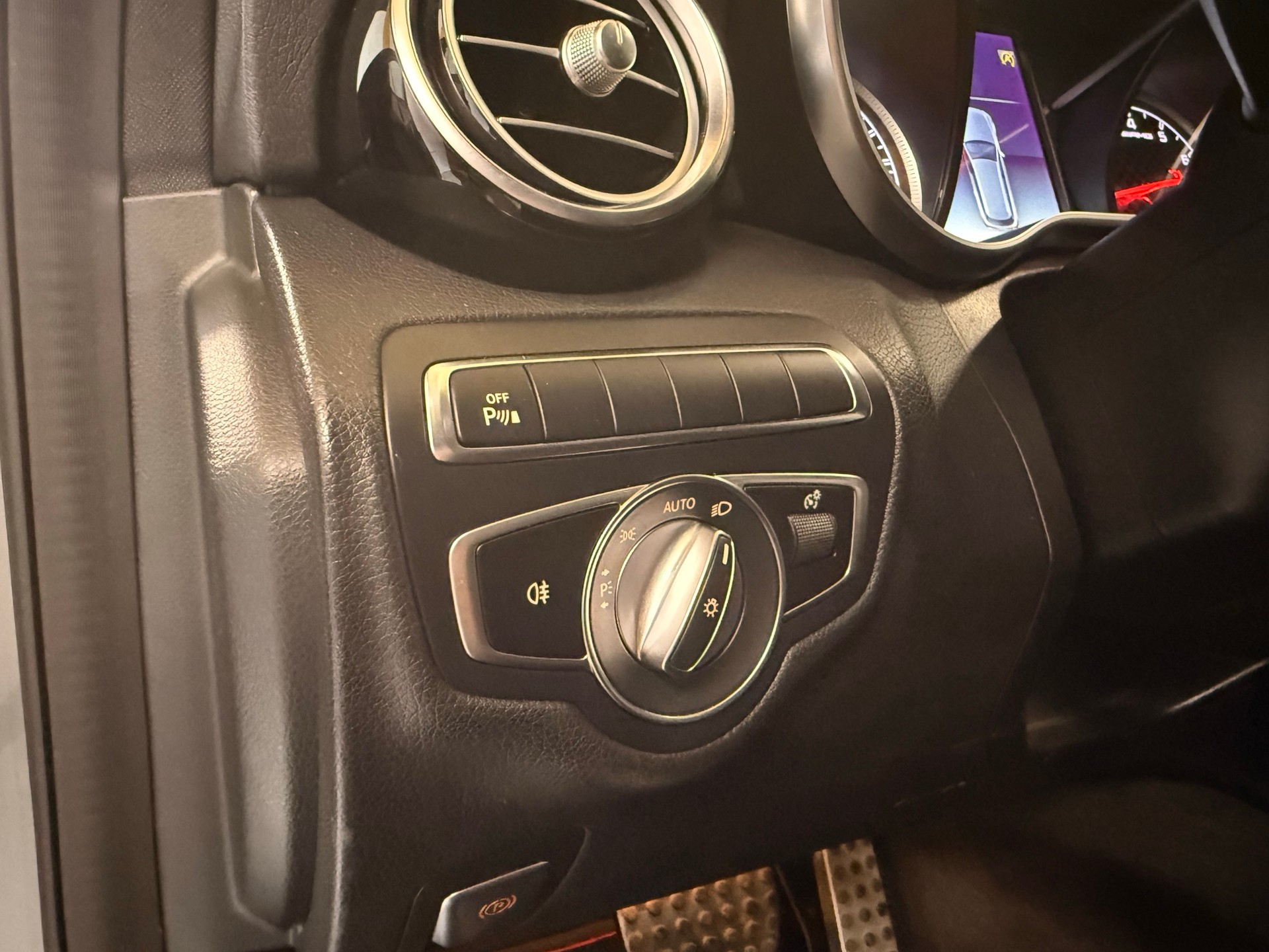 MERCEDES-BENZ C 43 AMG 4Matic 9G-Tronic-image-21