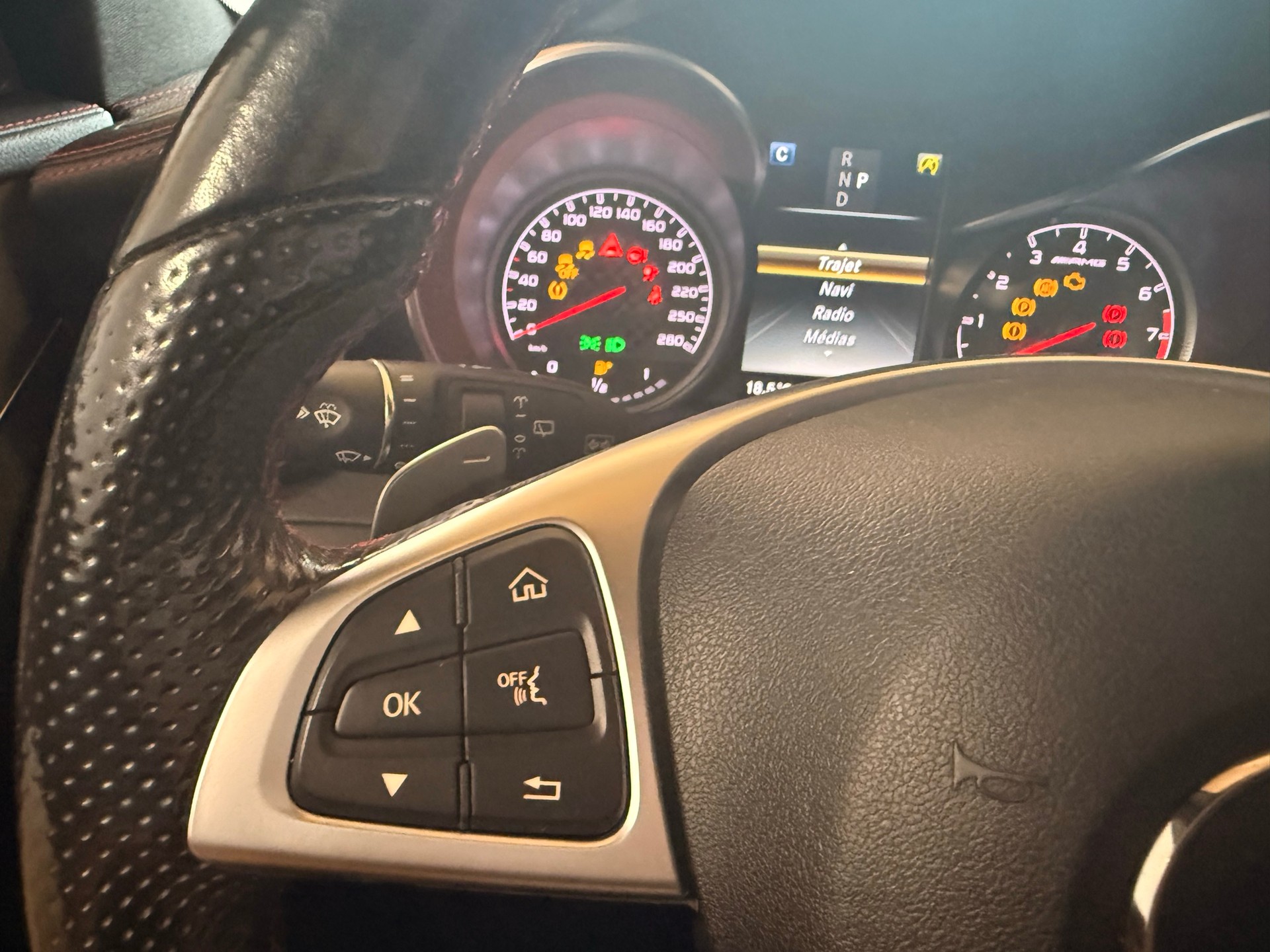MERCEDES-BENZ C 43 AMG 4Matic 9G-Tronic-image-13