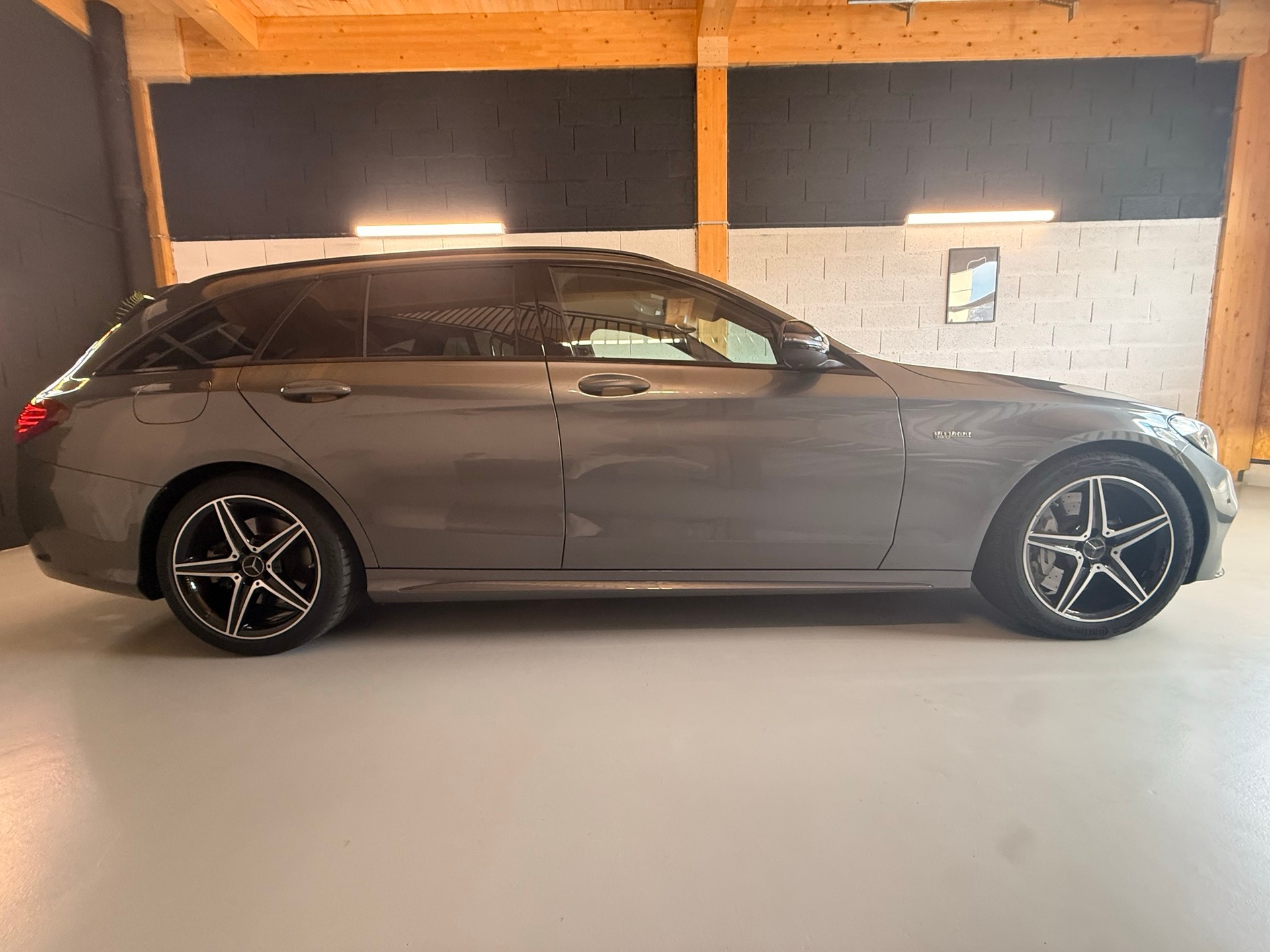 MERCEDES-BENZ C 43 AMG 4Matic 9G-Tronic-image-1
