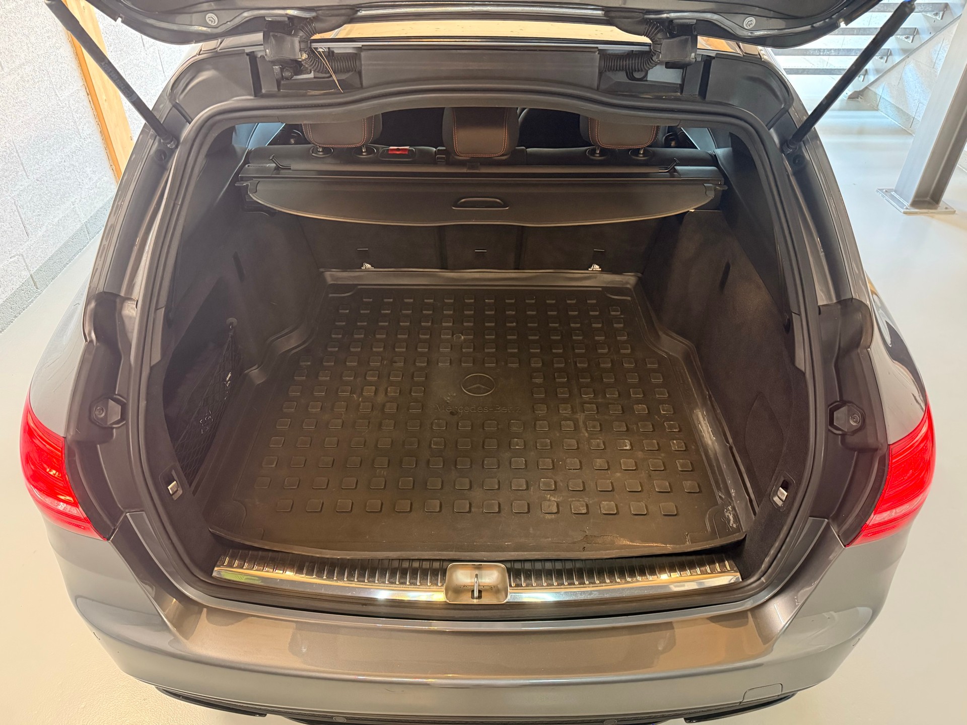 MERCEDES-BENZ C 43 AMG 4Matic 9G-Tronic-image-30