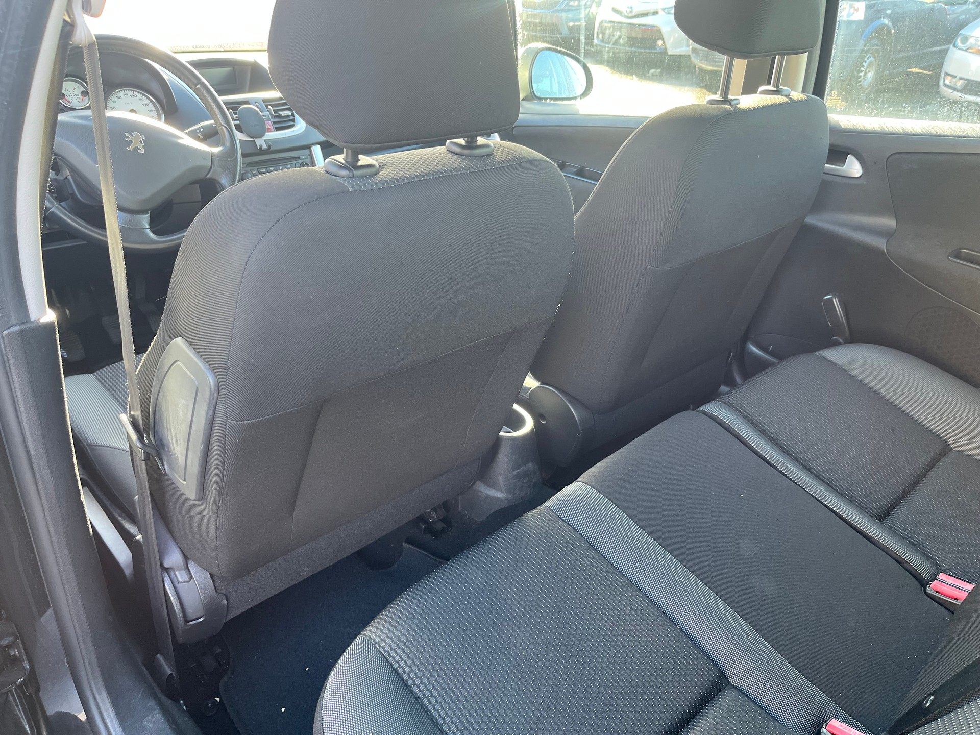 PEUGEOT 207 1.4 16V Active-image-5