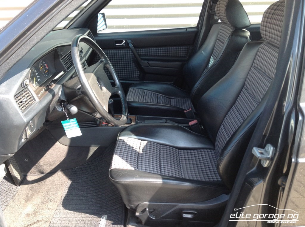 MERCEDES-BENZ 190 E 2.5-16 Automatic-image-6
