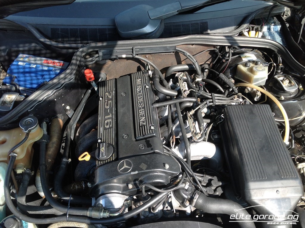 MERCEDES-BENZ 190 E 2.5-16 Automatic-image-9