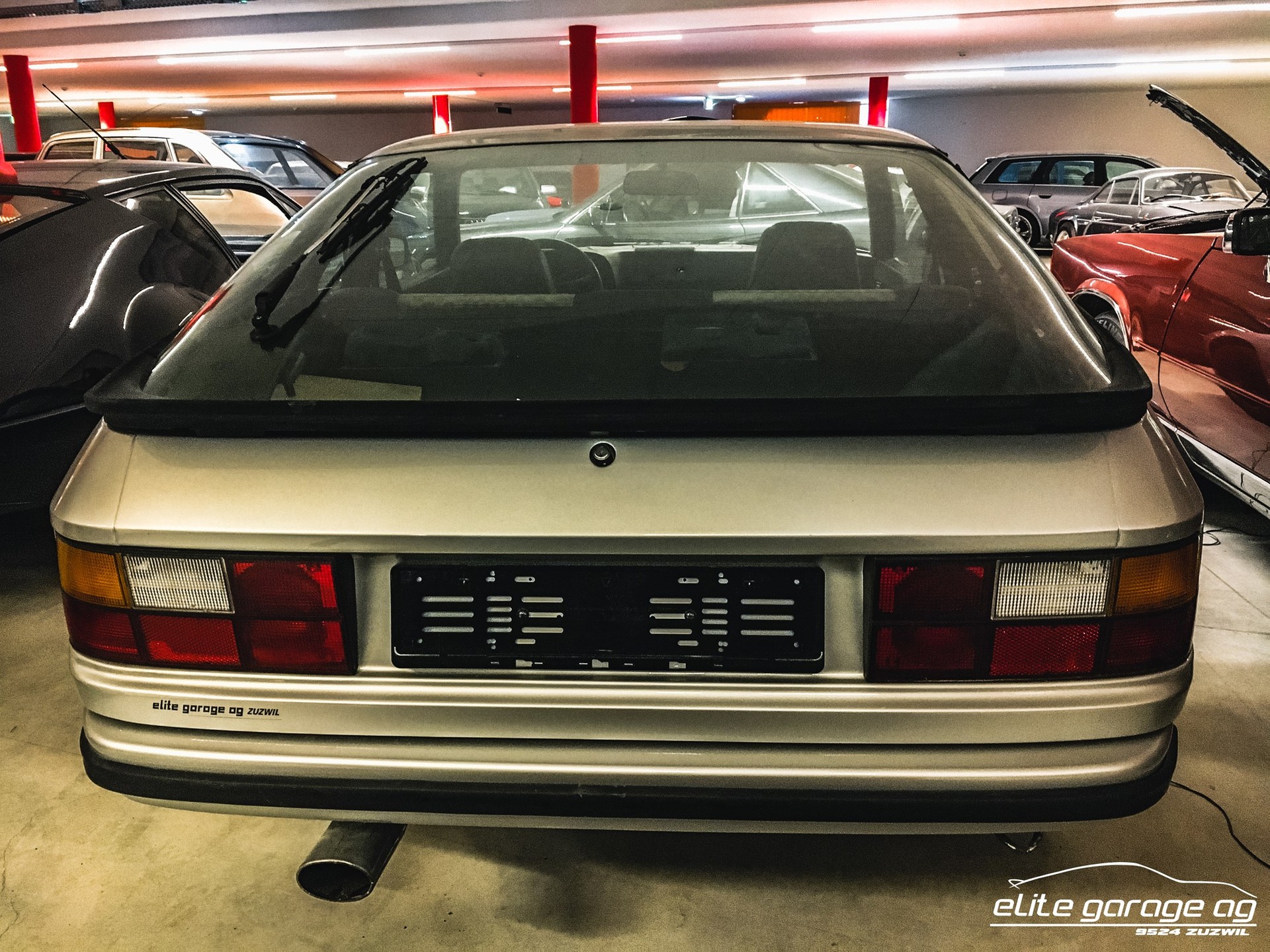 PORSCHE 924 Turbo-image-2