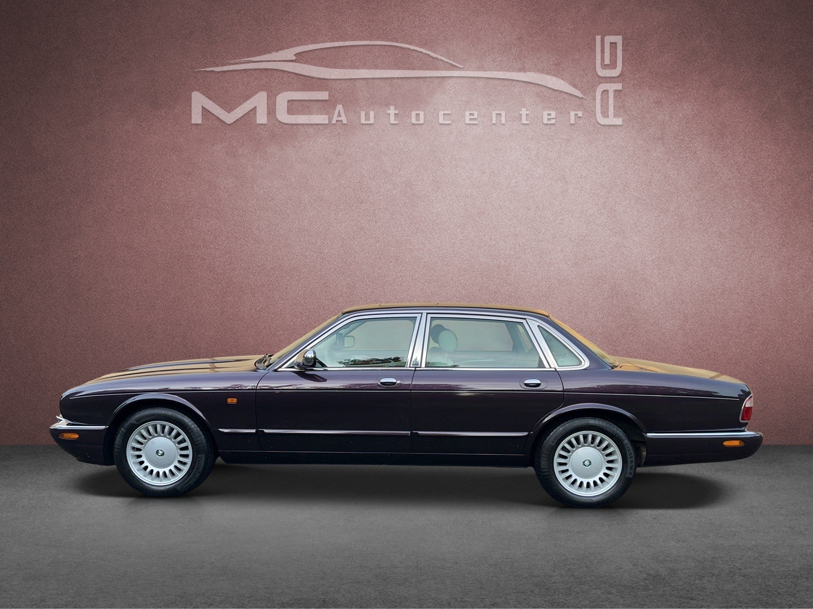 DAIMLER V8 4.0 284 PS-image-1