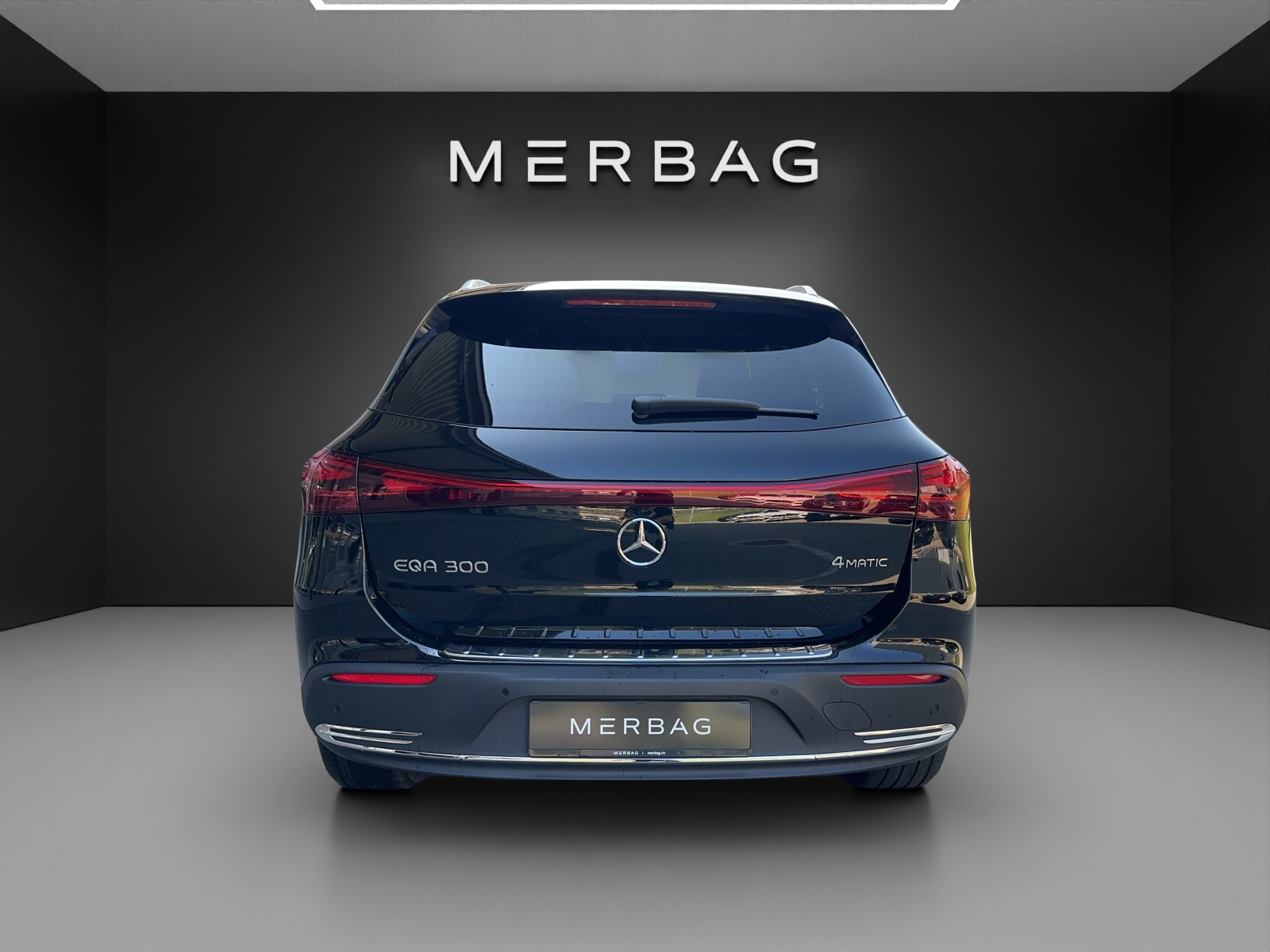 MERCEDES-BENZ EQA 300 4Matic-image-3