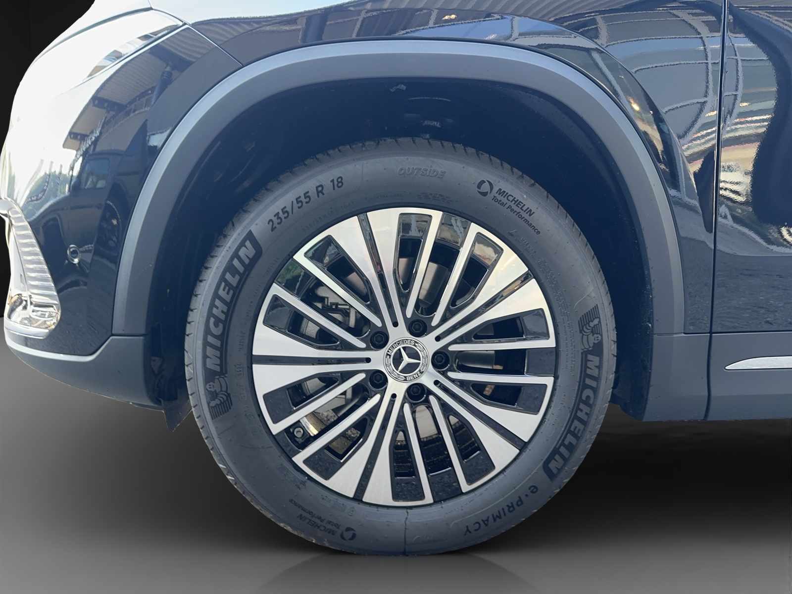 MERCEDES-BENZ EQA 300 4Matic-image-7