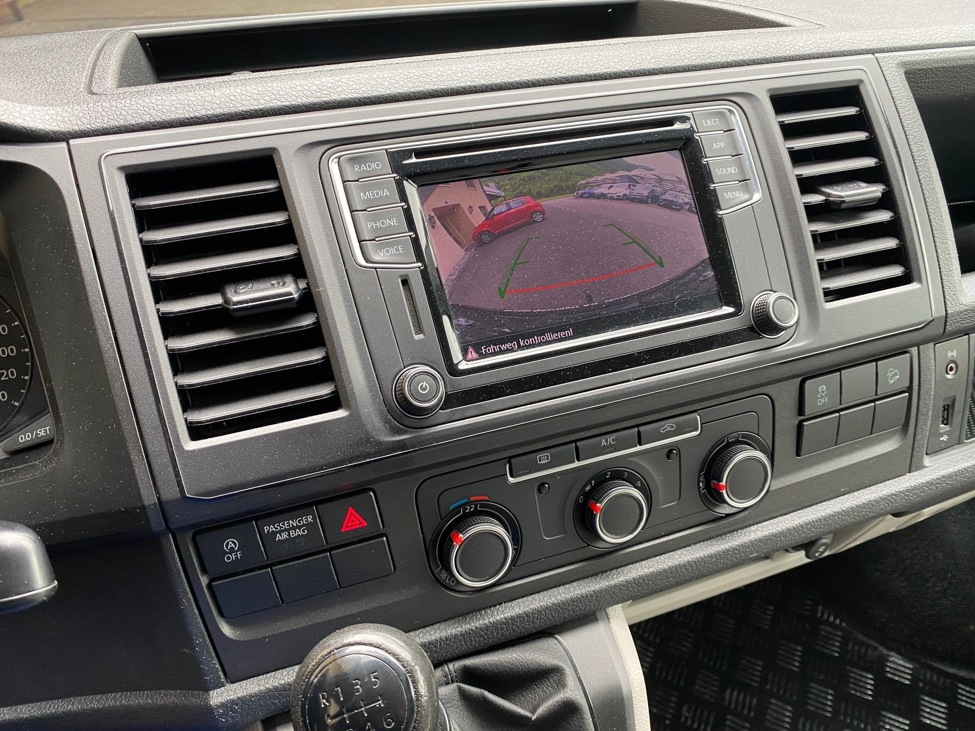 VW T6 2.0 TDI 4Motion-image-2