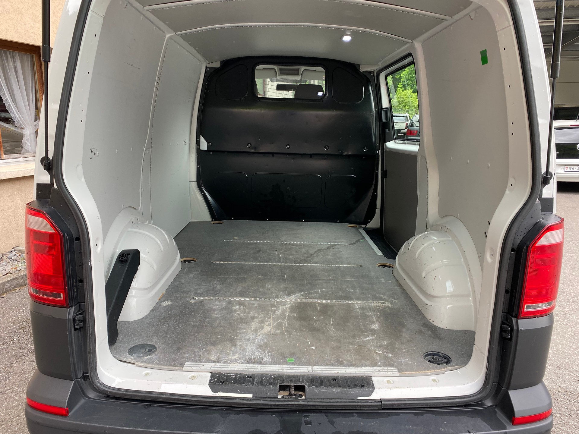VW T6 2.0 TDI 4Motion-image-4