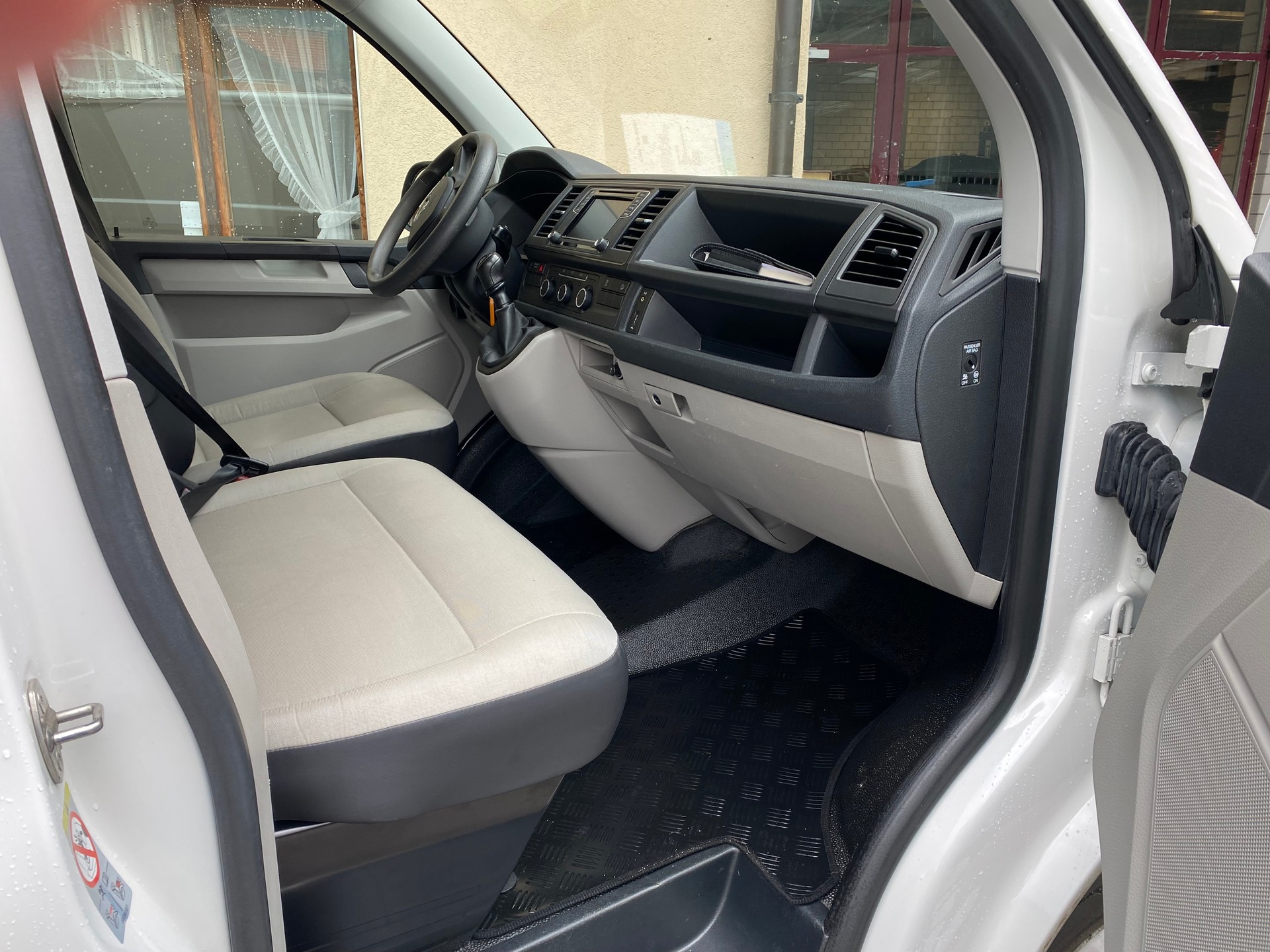 VW T6 2.0 TDI 4Motion-image-3