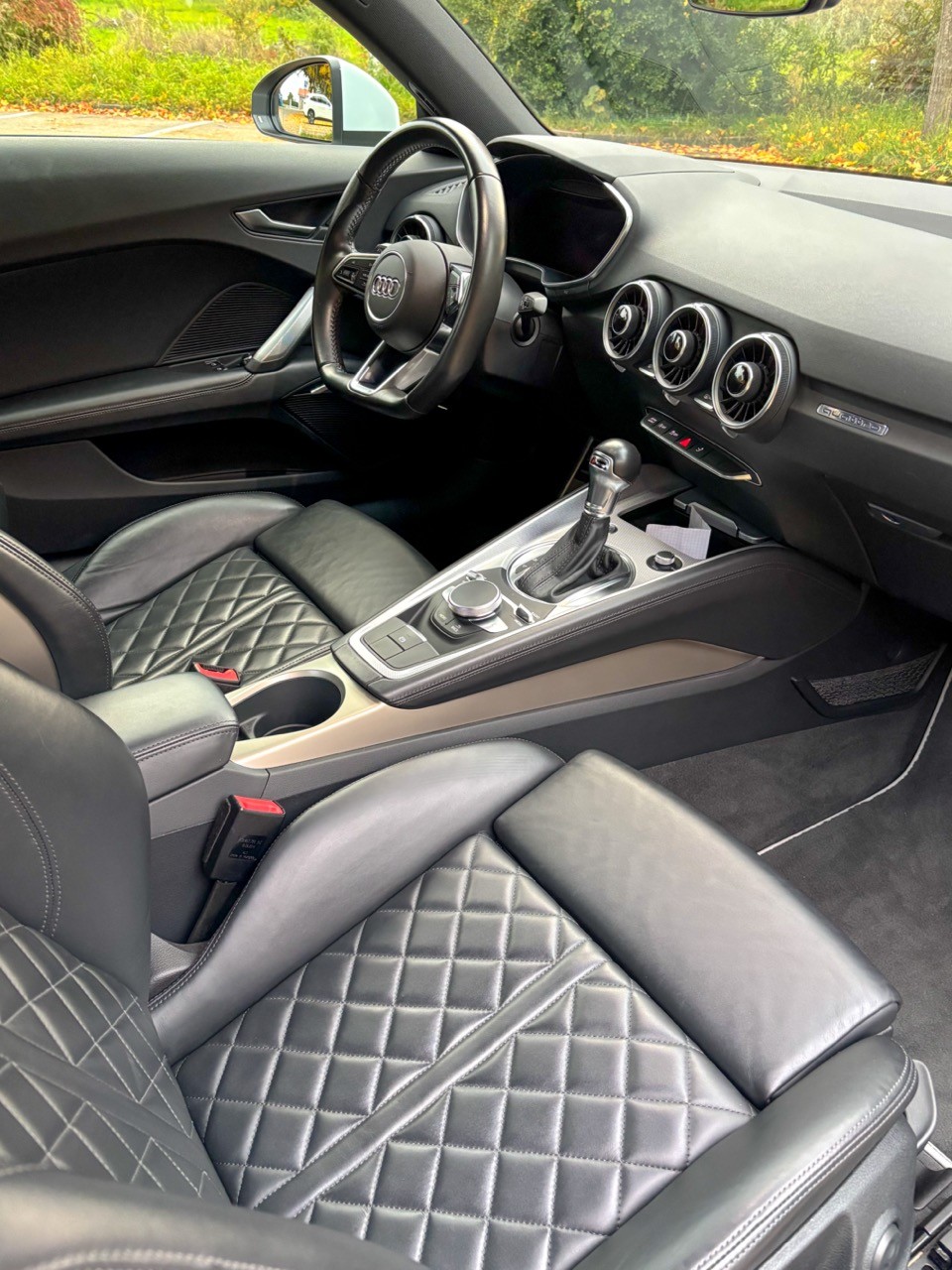 AUDI TT Coupé 2.0 TFSI quattro S-tronic-image-6