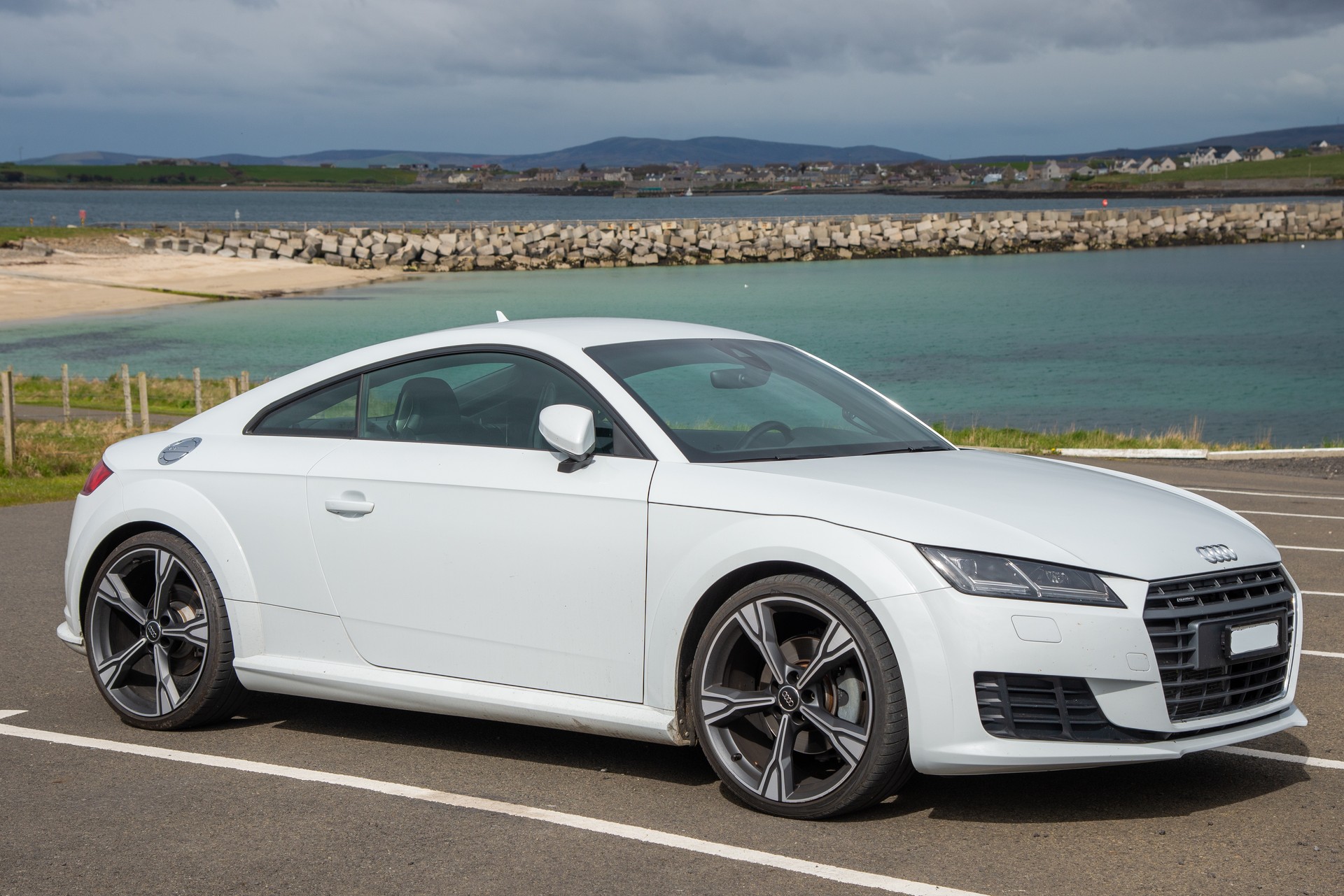 AUDI TT Coupé 2.0 TFSI quattro S-tronic-image-3