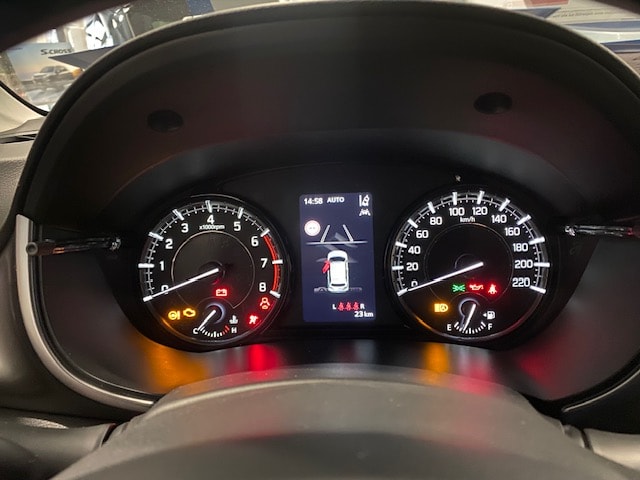 SUZUKI VITARA 1.4 Boosterjet Piz Sulai Hybrid 4x4-image-2