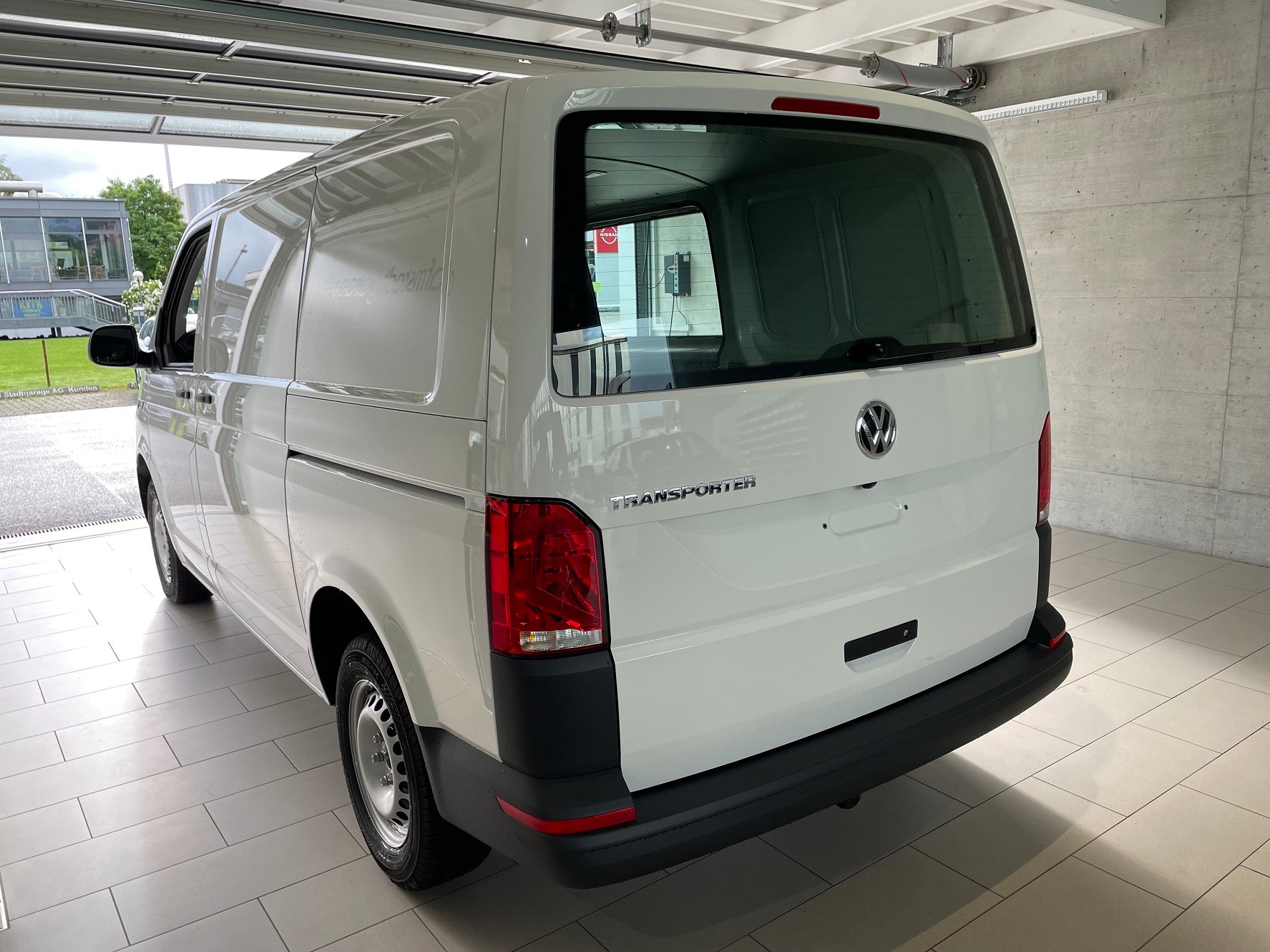 VW T6.1 2.0 TDI Entry-image-3