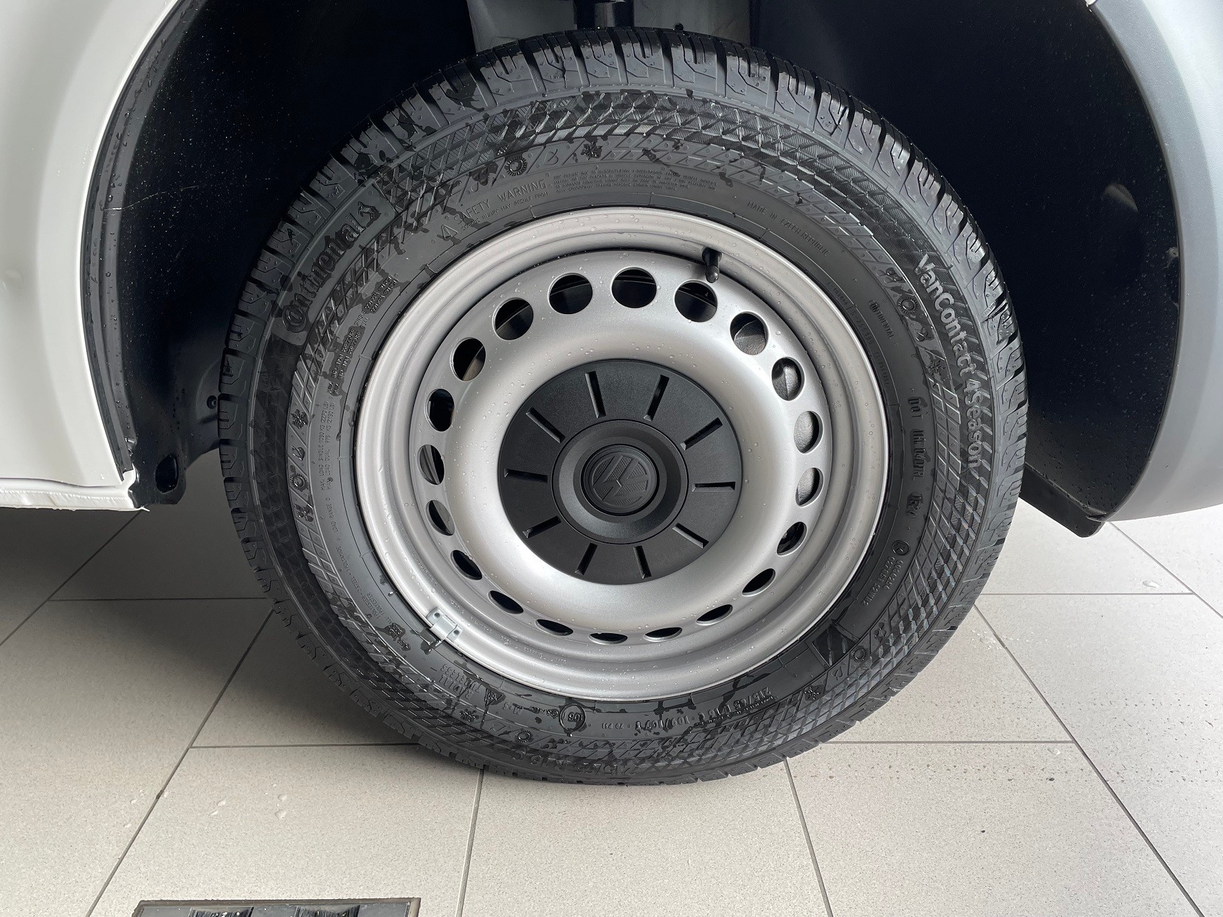 VW T6.1 2.0 TDI Entry-image-10
