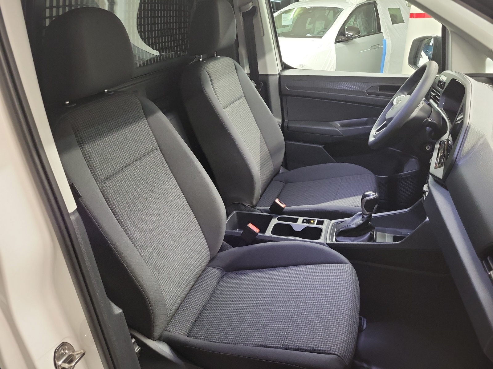 VW Caddy Maxi Kaw. 1.5 TSI 116 Entry-image-9
