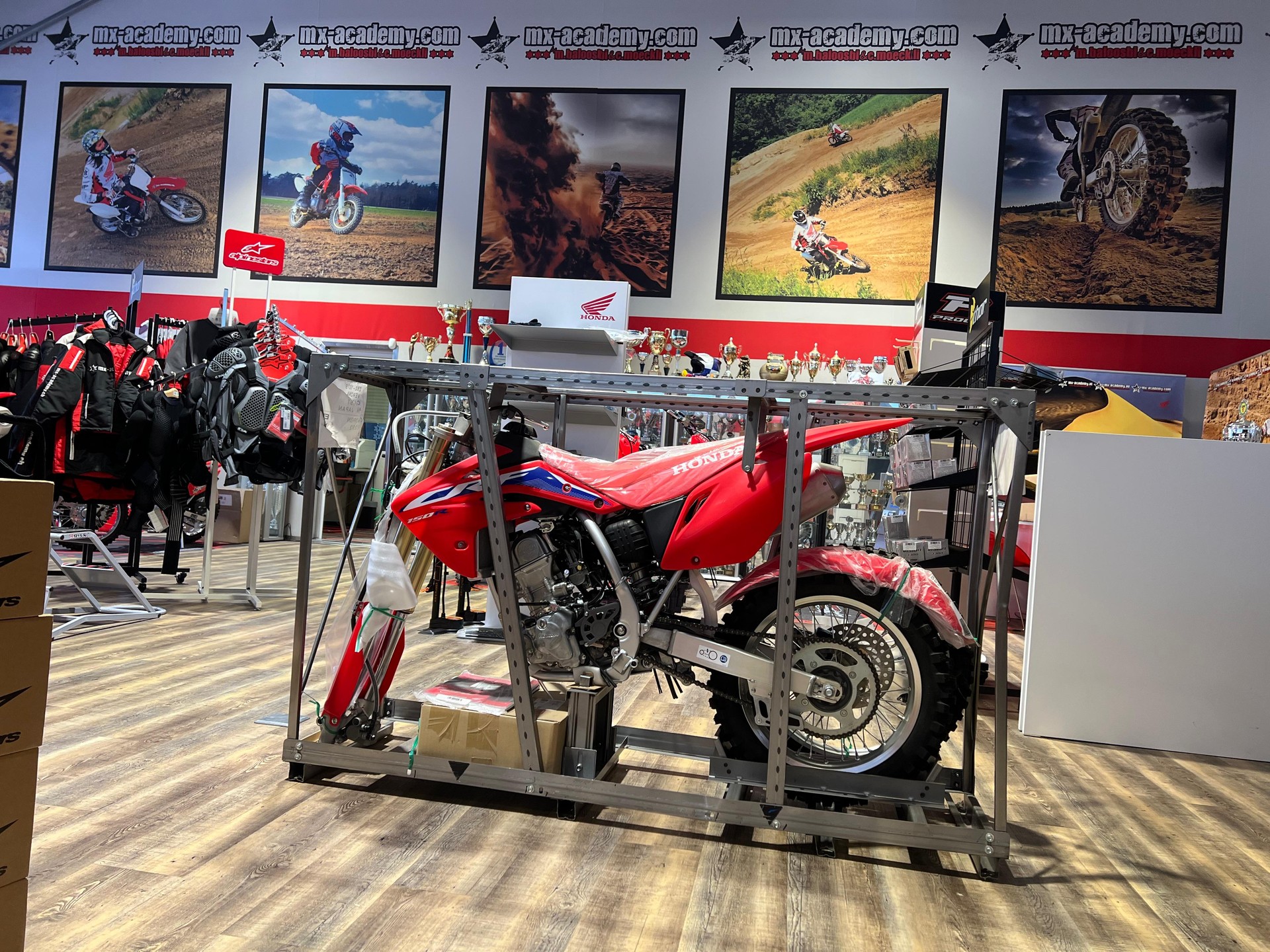 HONDA ** CRF150R ** Neufahrzeug in Kiste