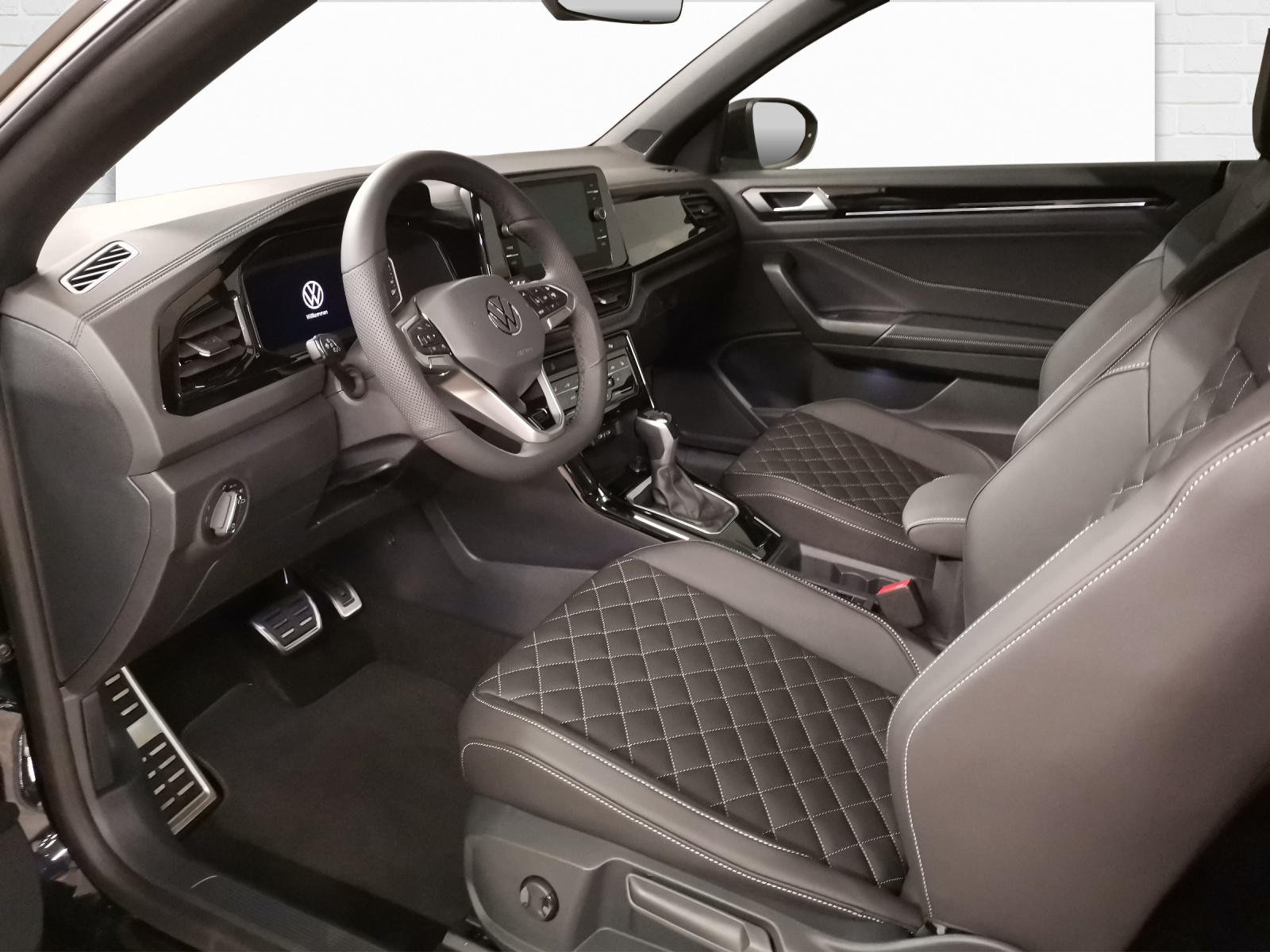 VW T-Roc Cabriolet 1.5 TSI R-Line DSG-image-6