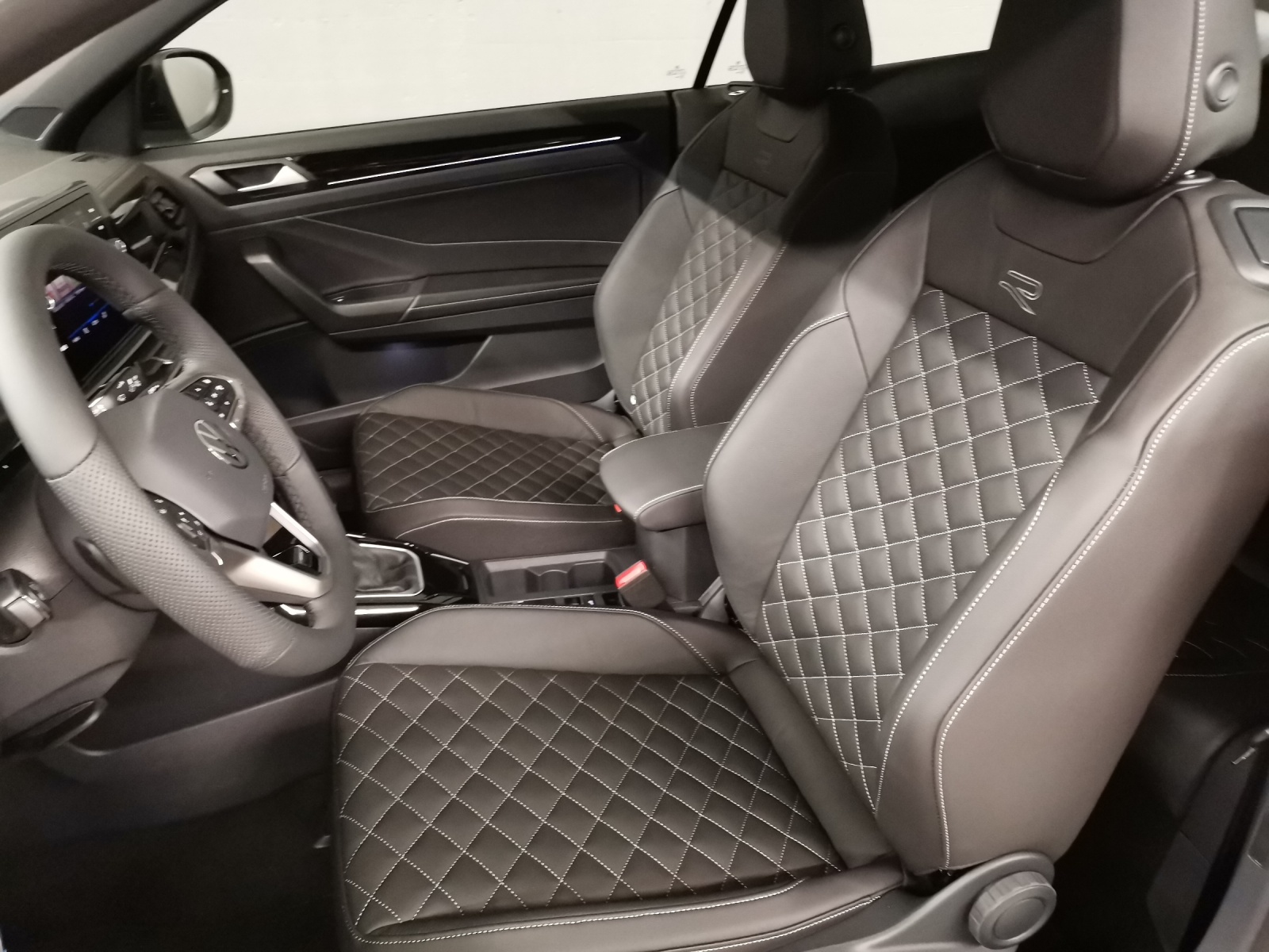 VW T-Roc Cabriolet 1.5 TSI R-Line DSG-image-13
