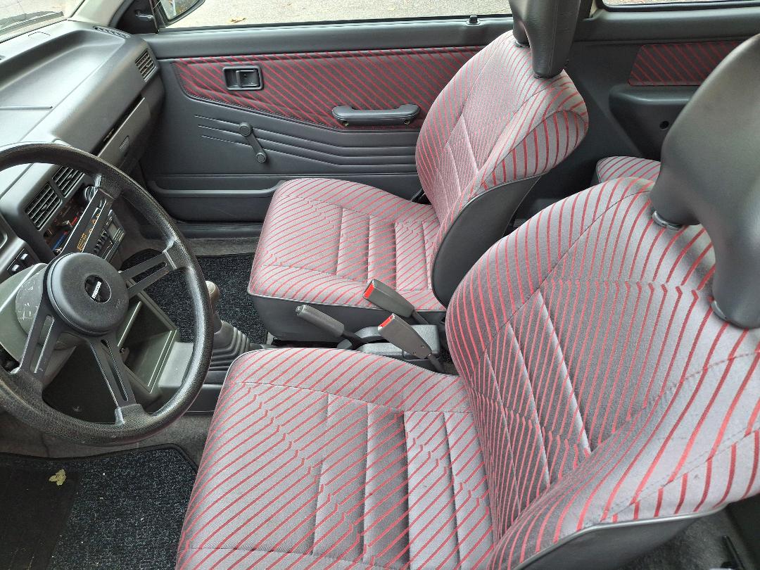MAZDA 121 1.3 LX Canvas Top-image-4