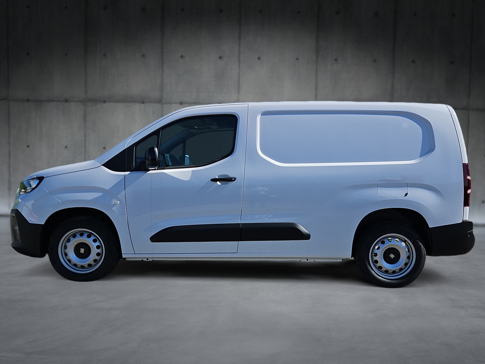 FIAT Doblo 1.5 BlueHDi L2 950kg A-image-1