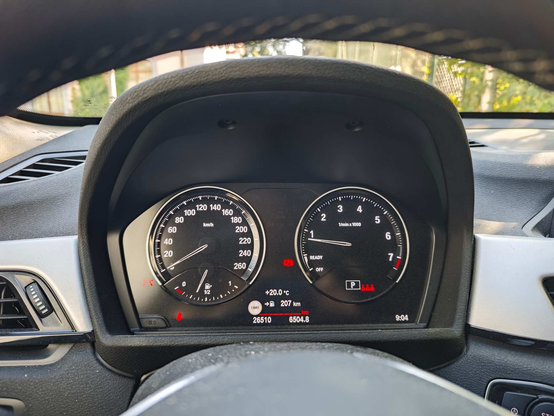 BMW X1 xDrive 20i Steptronic-image-7