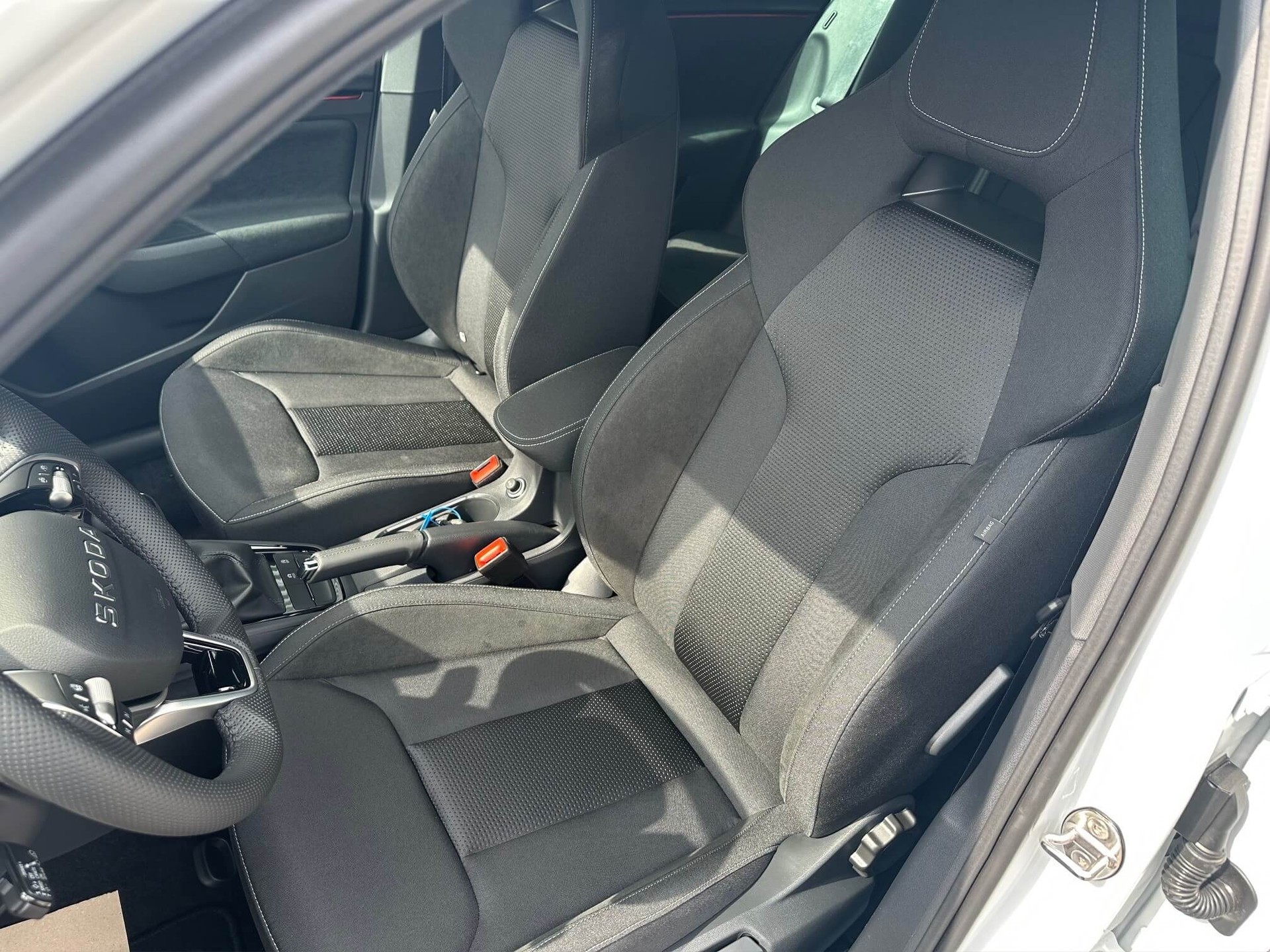 SKODA Kamiq 1.0 TSI Dynamic DSG-image-4