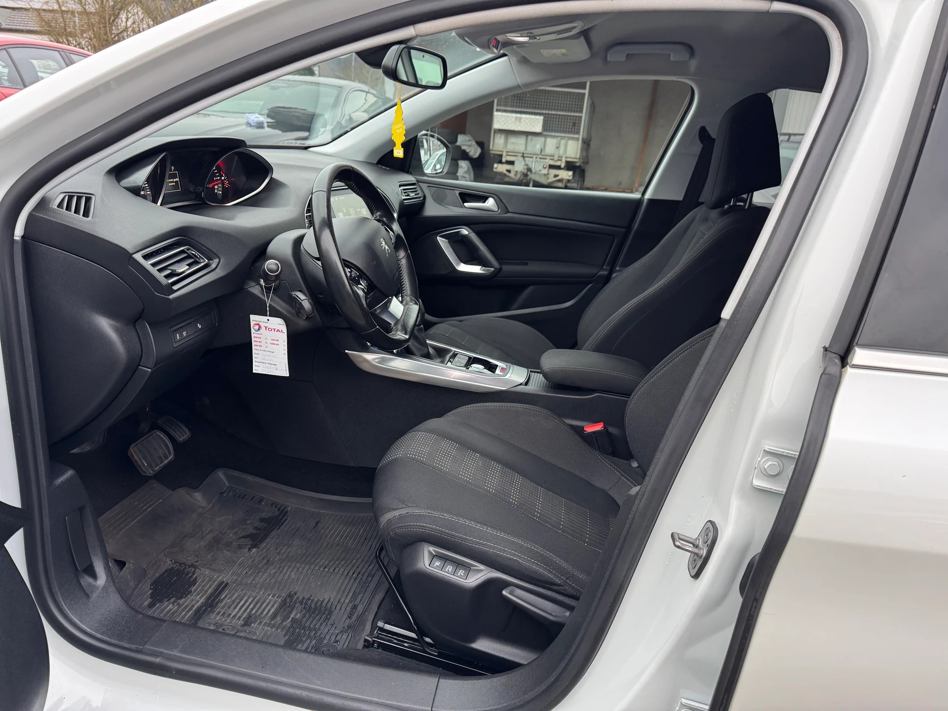 PEUGEOT 308 SW 1.6 BlueHDI Allure Automatic-image-7
