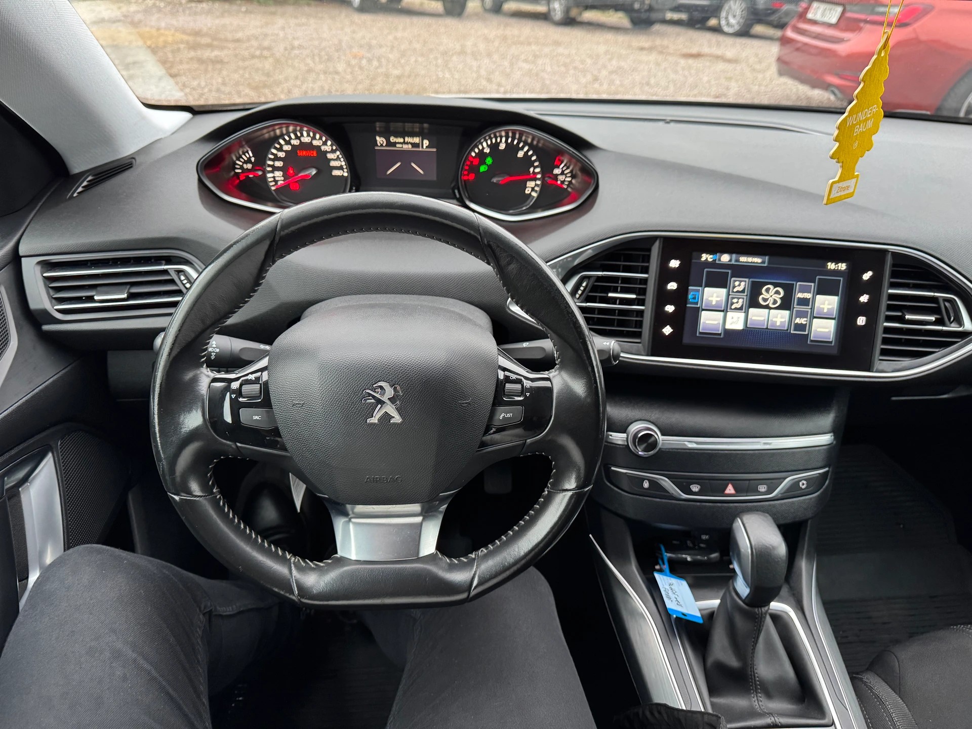 PEUGEOT 308 SW 1.6 BlueHDI Allure Automatic-image-5