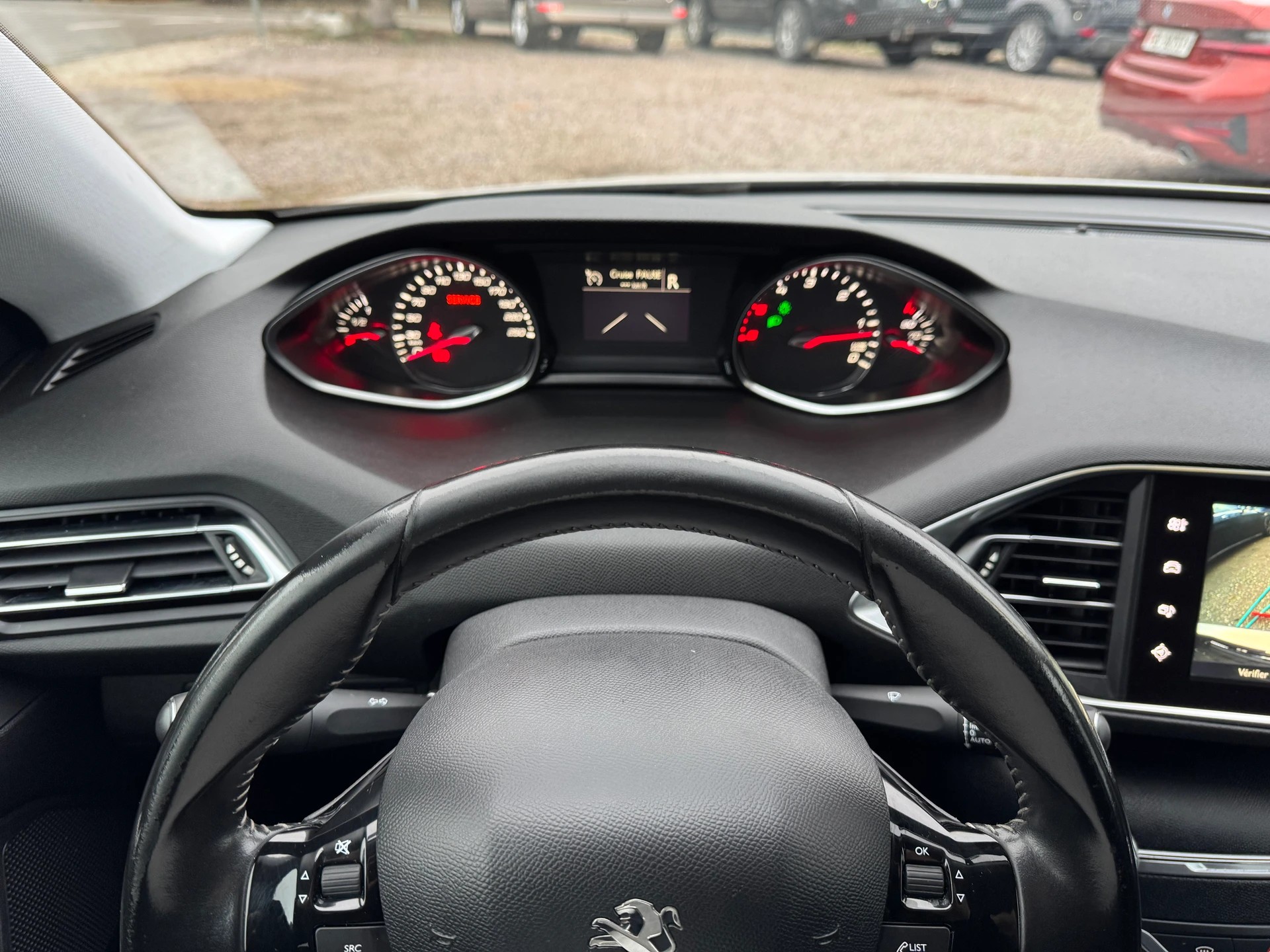 PEUGEOT 308 SW 1.6 BlueHDI Allure Automatic-image-4