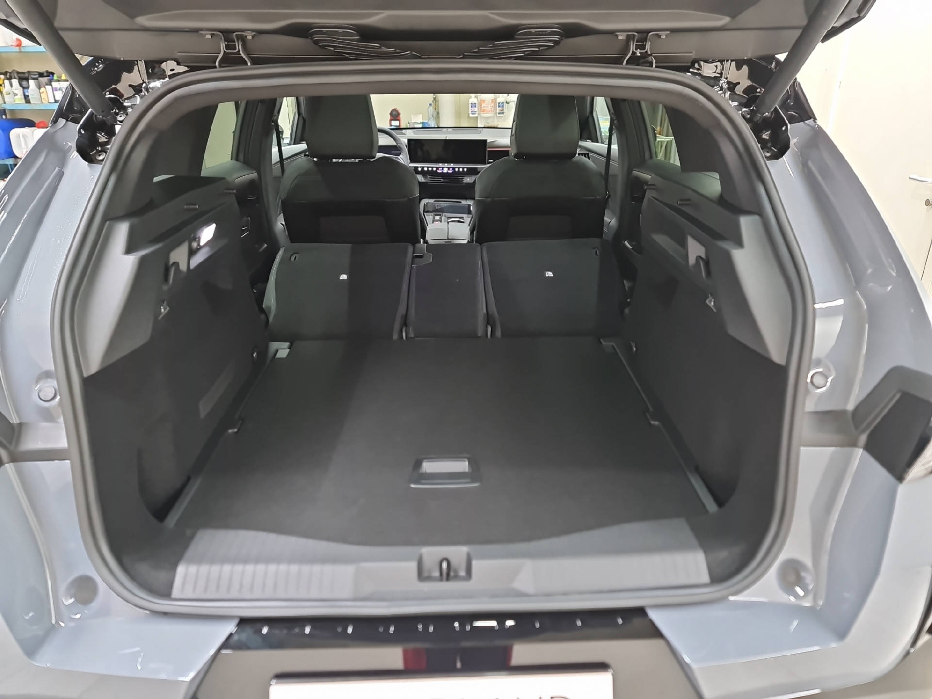 OPEL Grandland-e Ultimate AWD 325PS-image-9