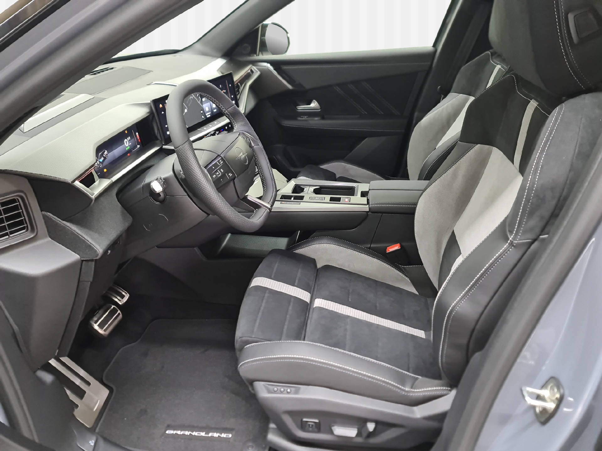OPEL Grandland-e Ultimate AWD 325PS-image-5