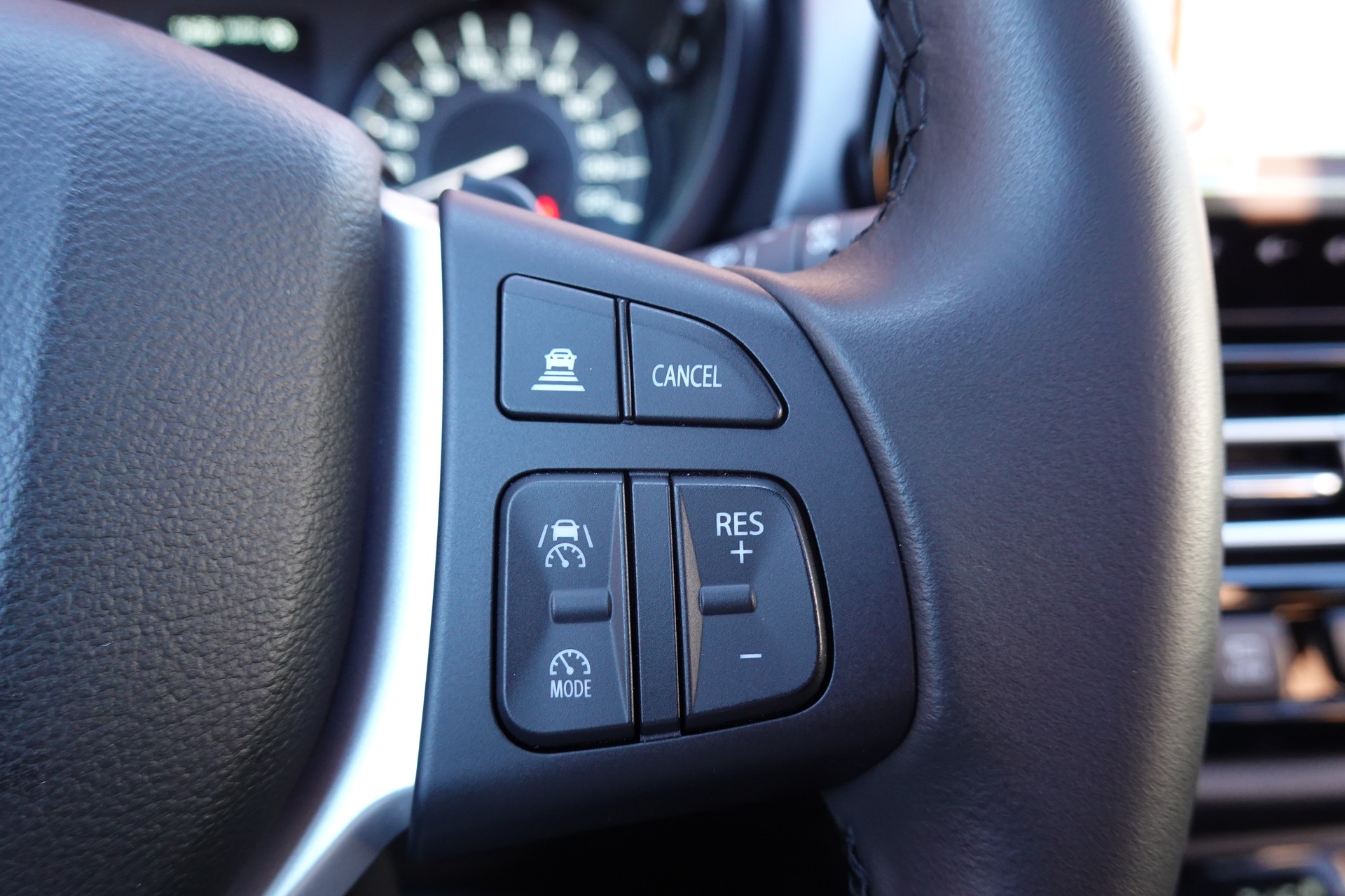 SUZUKI S-Cross 1.4 16V Compact Top MHD 4WD Automatic-image-9