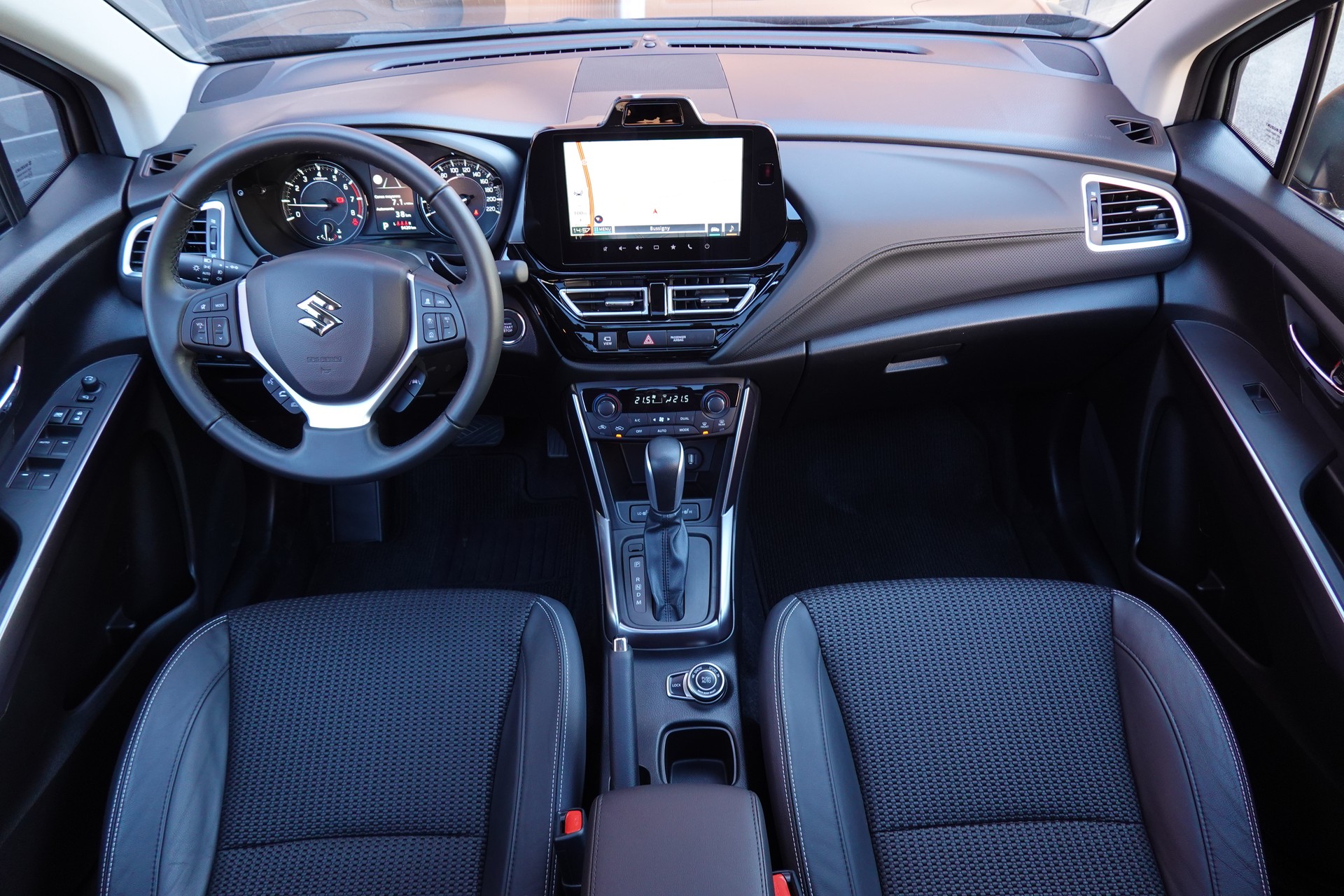 SUZUKI S-Cross 1.4 16V Compact Top MHD 4WD Automatic-image-7