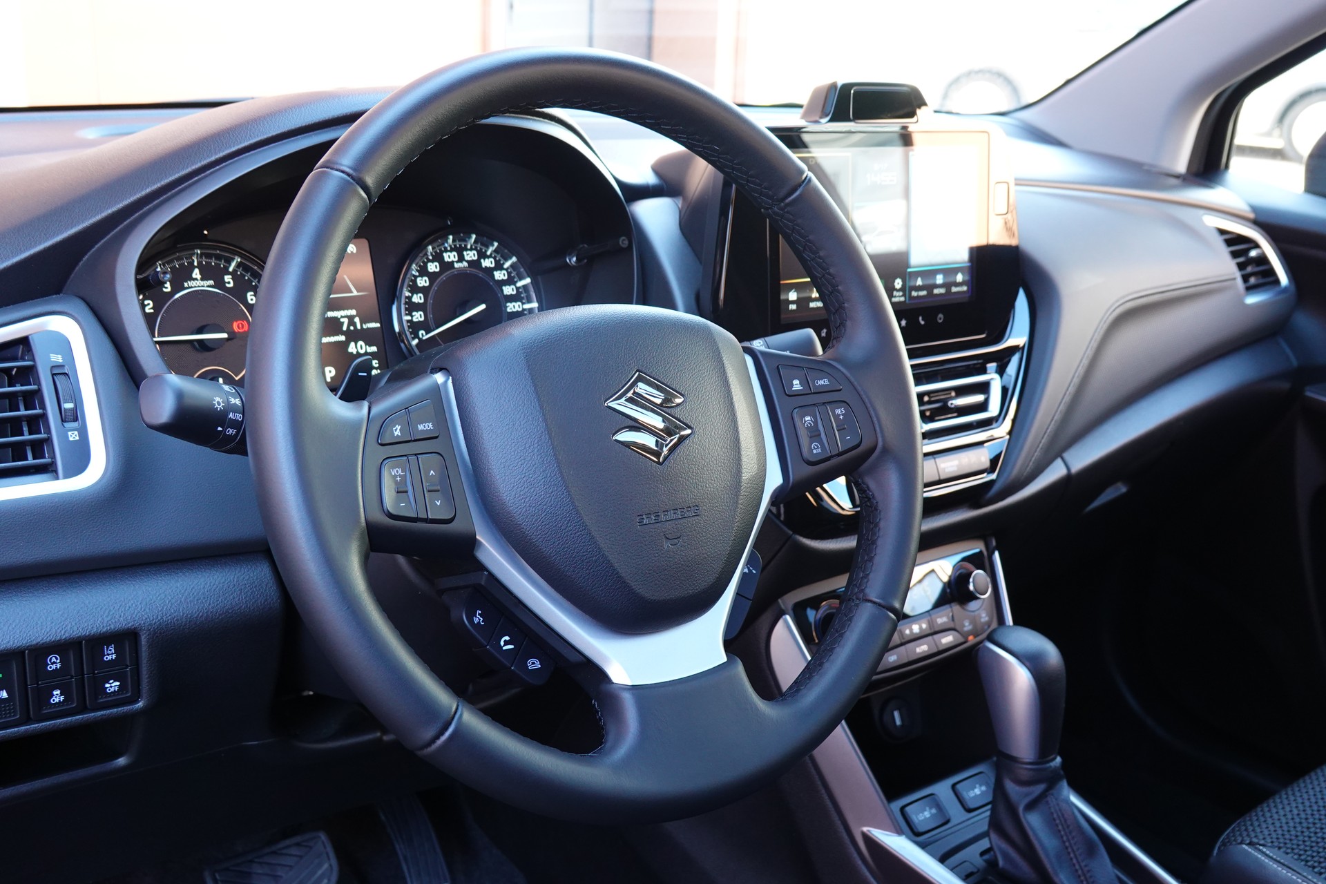 SUZUKI S-Cross 1.4 16V Compact Top MHD 4WD Automatic-image-8