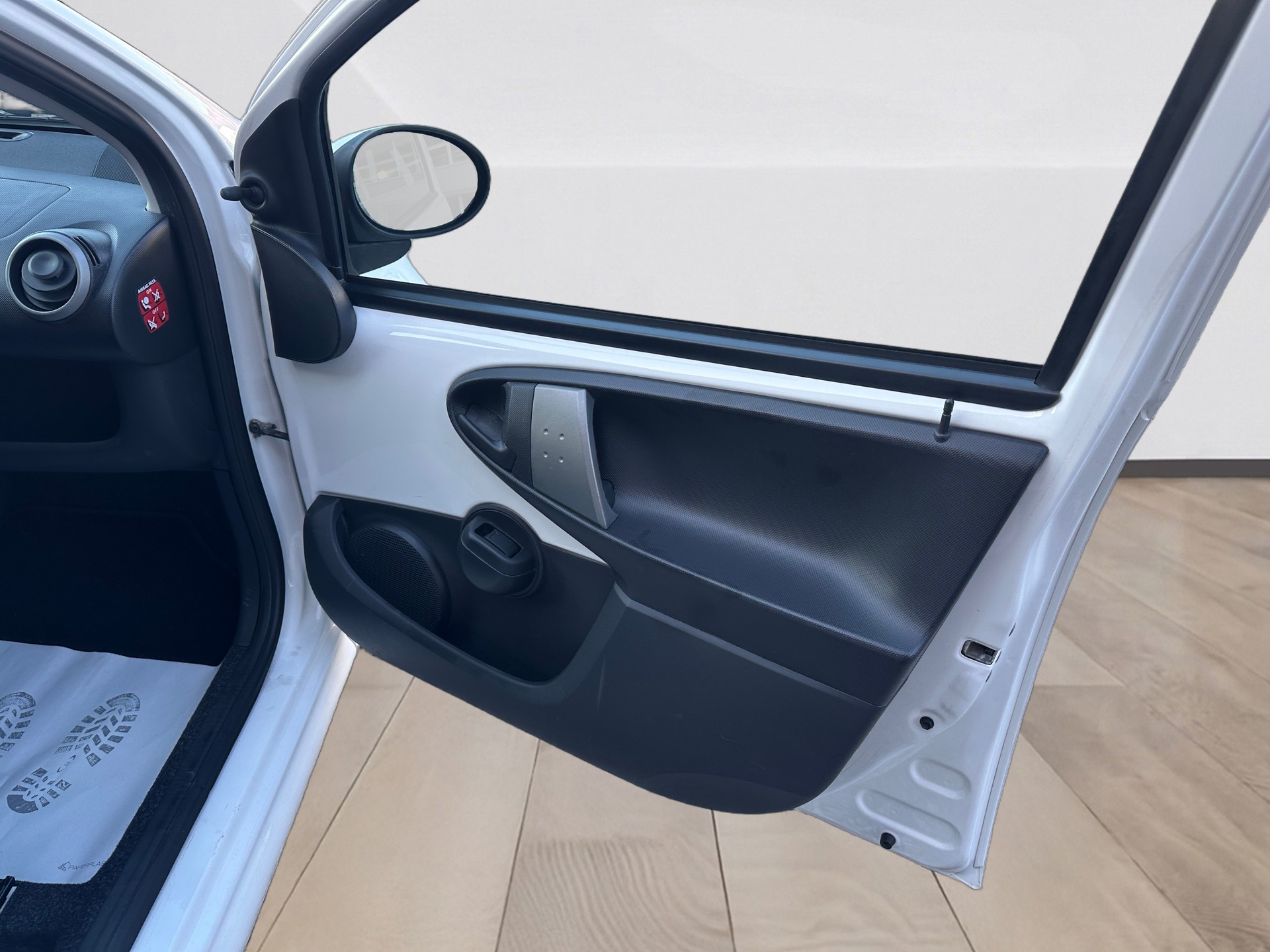 CITROEN C1 1.0i Exclusive-image-8