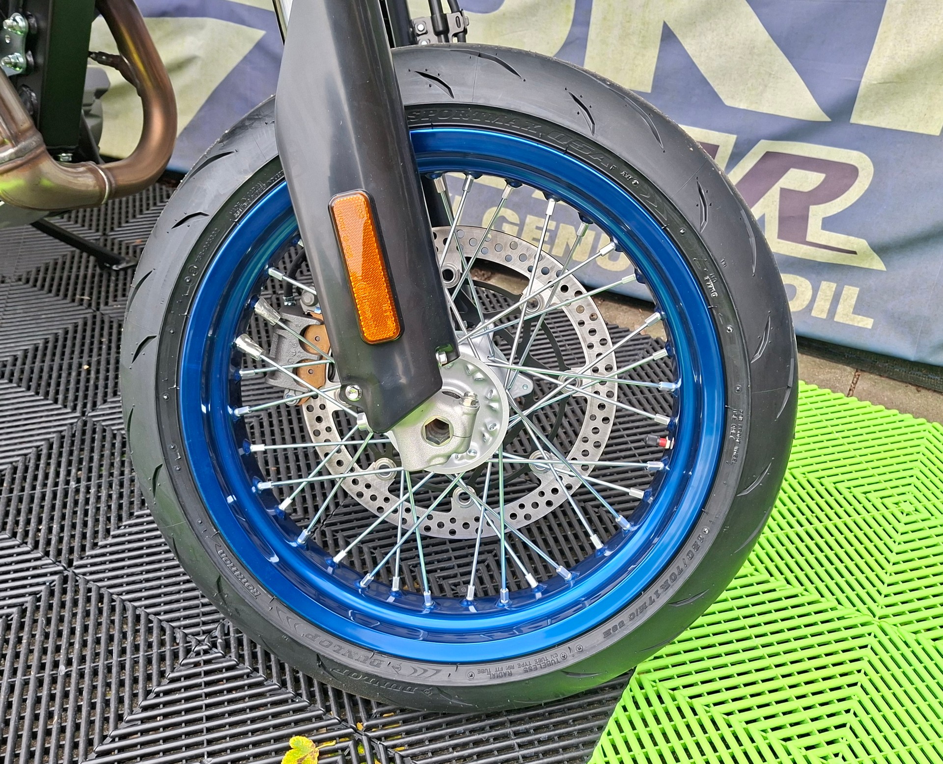 SUZUKI DRZ-4SM-image-10