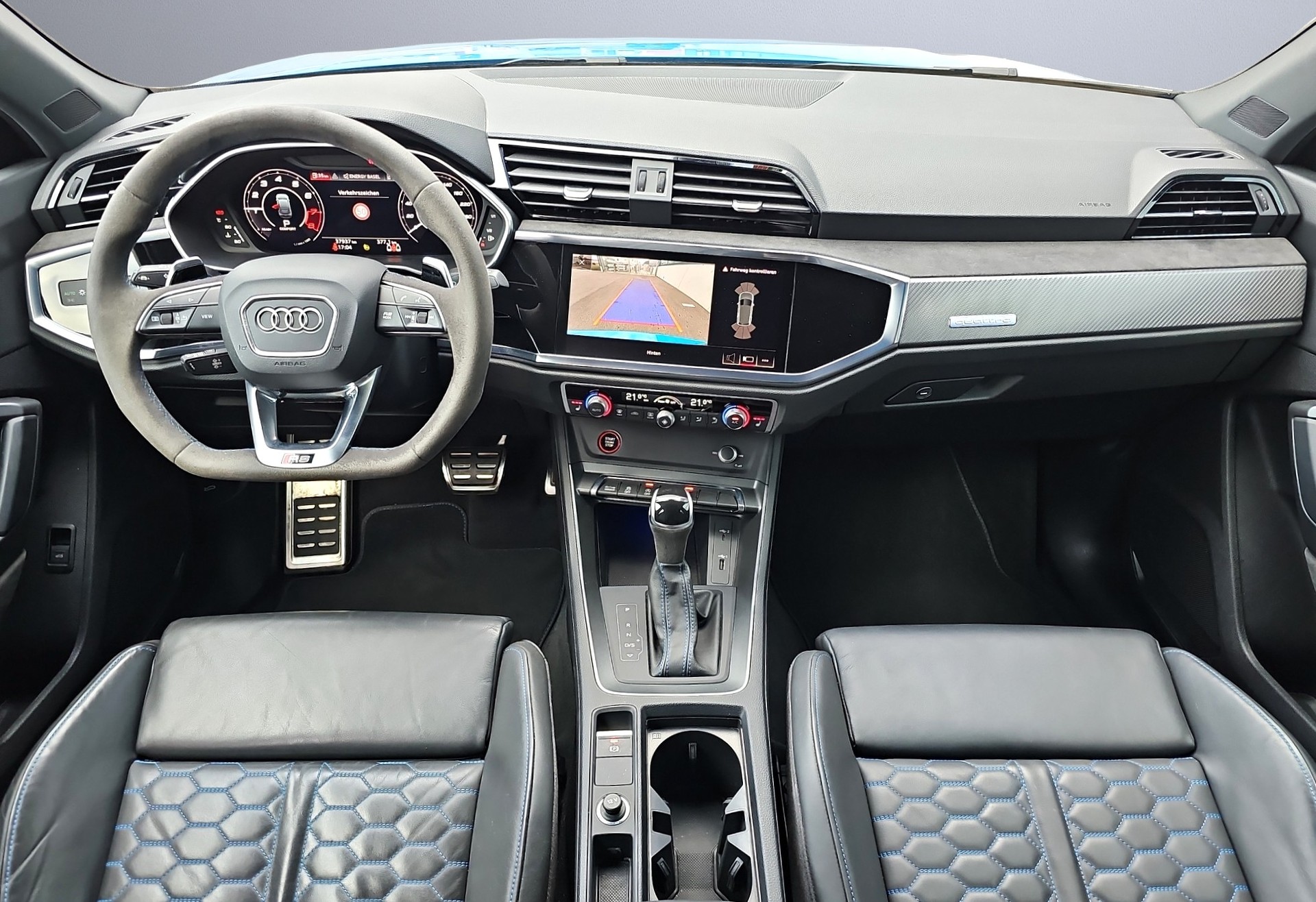 AUDI RS Q3 Sportback quattro S tronic-image-9