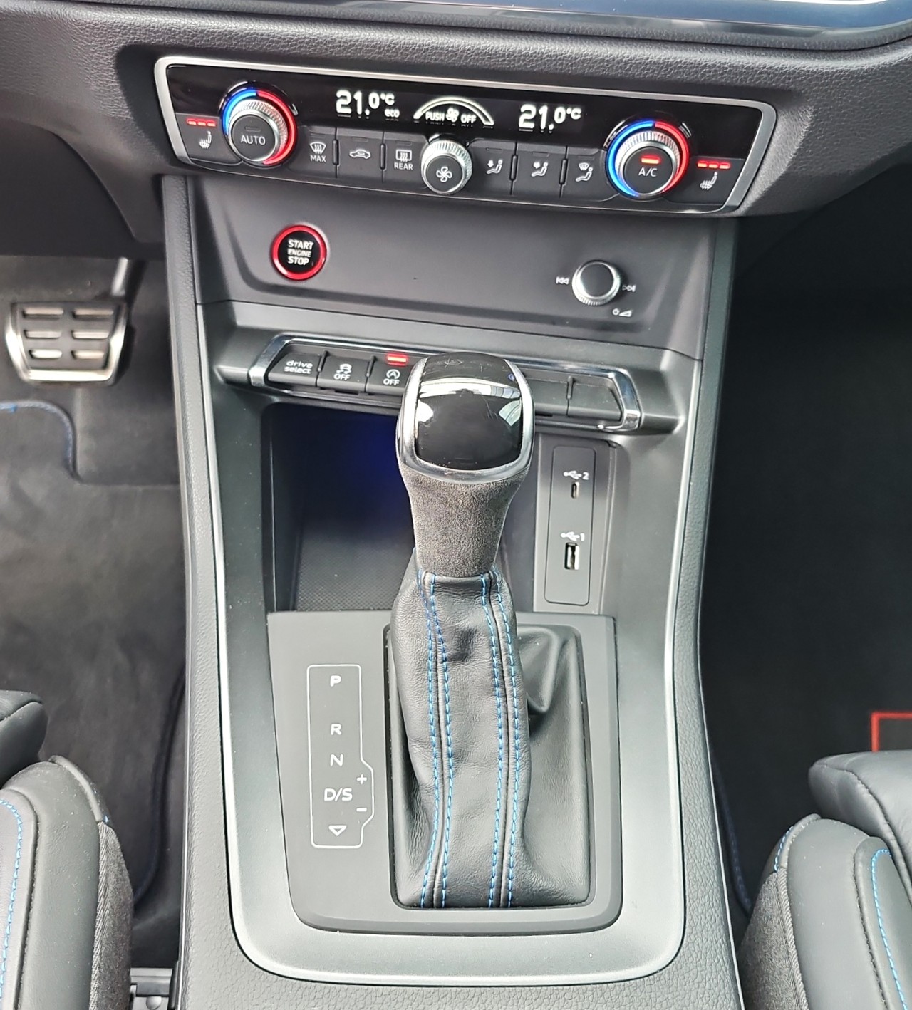 AUDI RS Q3 Sportback quattro S tronic-image-11