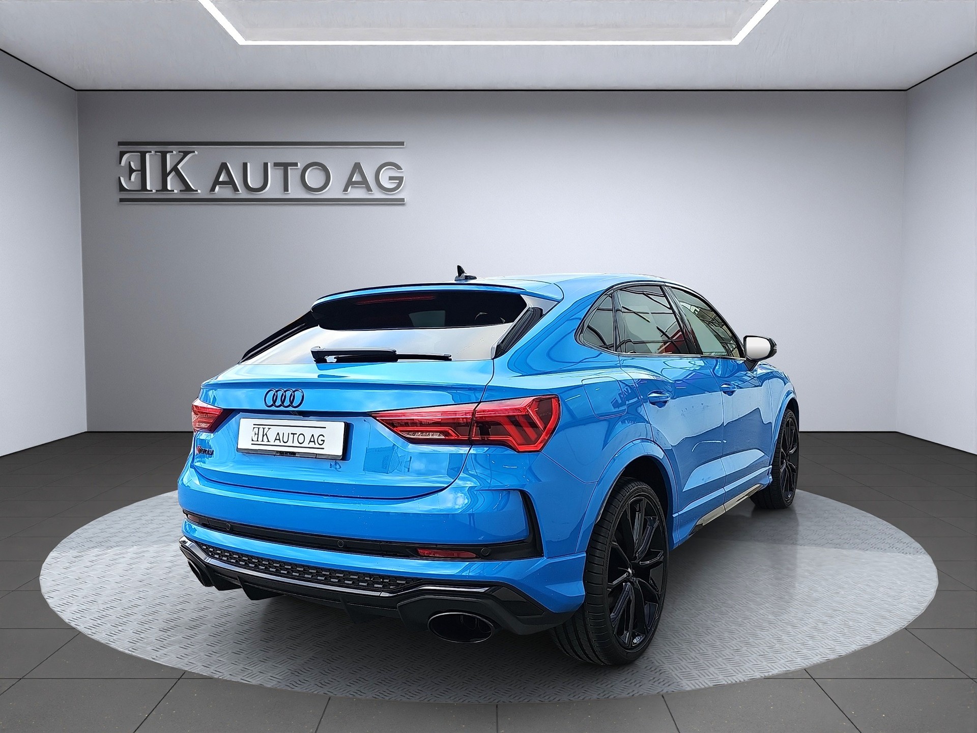 AUDI RS Q3 Sportback quattro S tronic-image-4