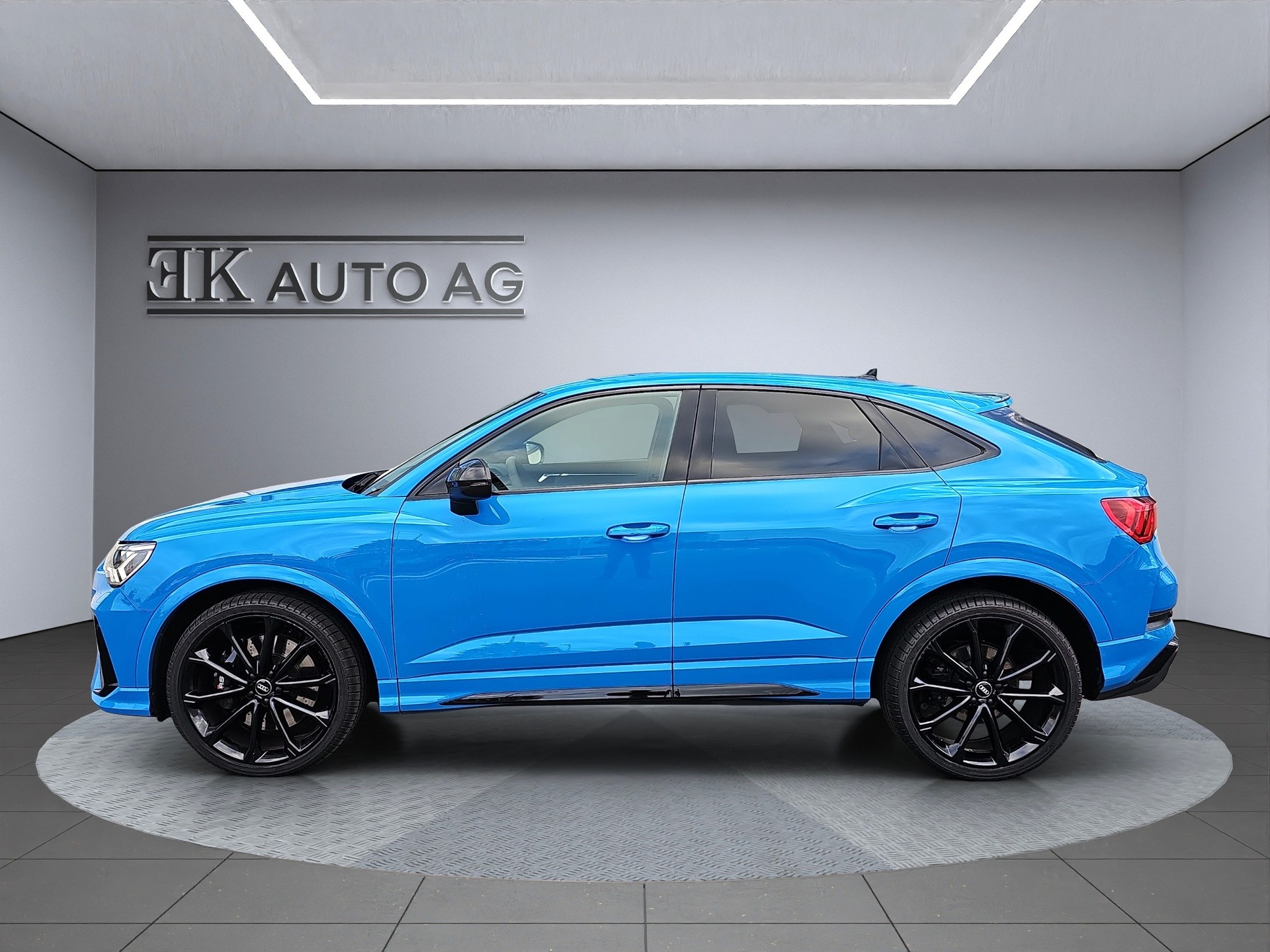 AUDI RS Q3 Sportback quattro S tronic-image-1