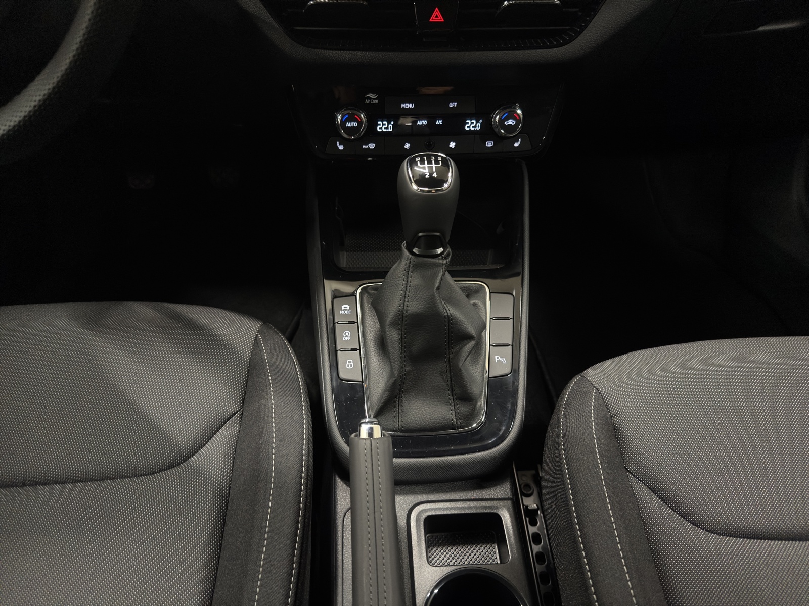 SKODA Fabia 1.0 TSI Selection-image-11