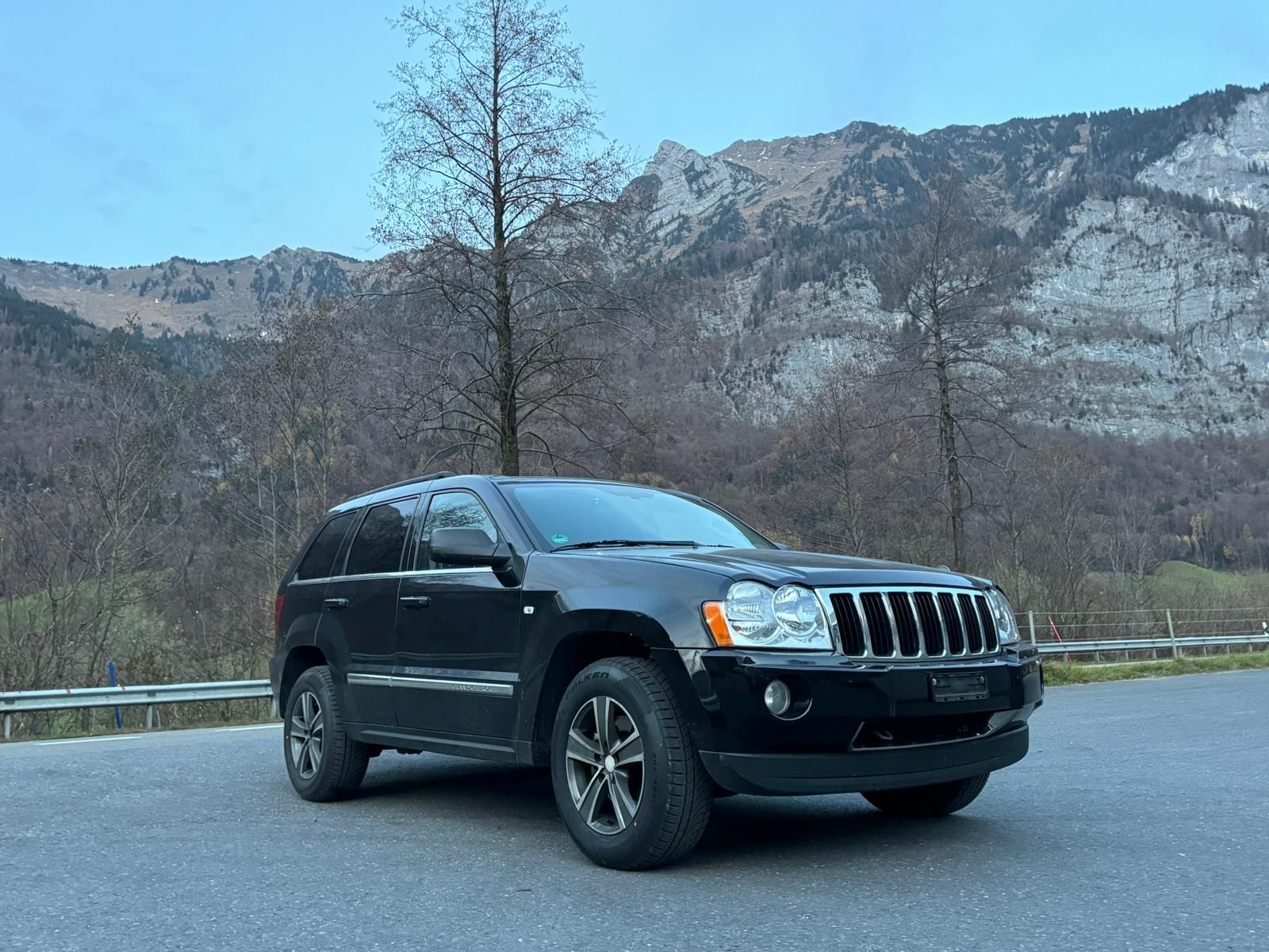JEEP Grand Cherokee 5.7 HEMI Overland Automatic-image-7