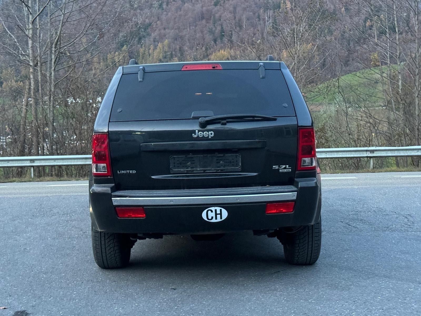 JEEP Grand Cherokee 5.7 HEMI Overland Automatic-image-9