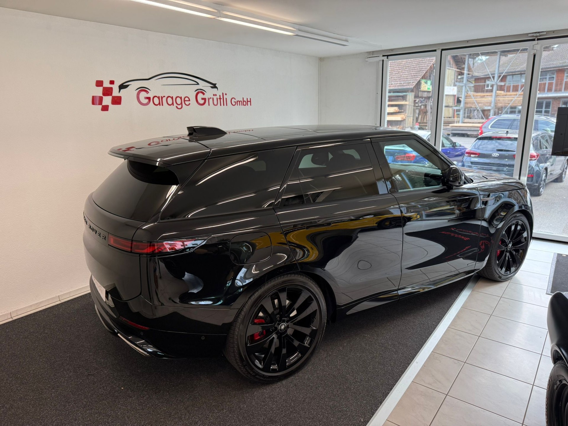 LAND ROVER Range Rover Sport P550e 3.0 Si6 PHEV Autobiography Automatic-showroom-element-3