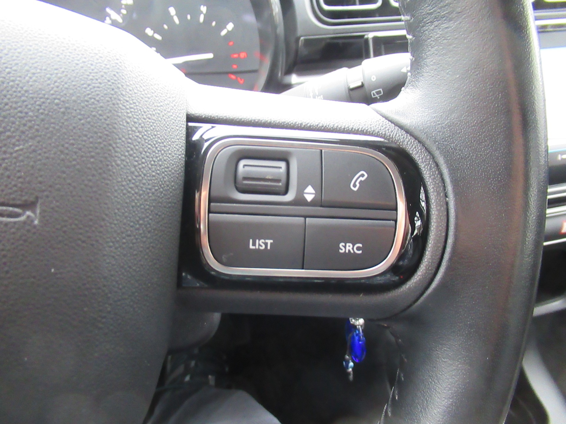 CITROEN C3 1.2i PureTech Shine EAT6-image-13