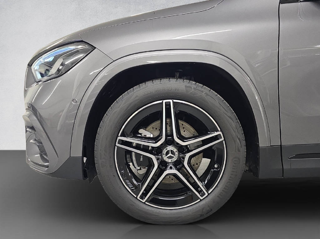 MERCEDES-BENZ GLA 200 AMG Line Night Star-image-6
