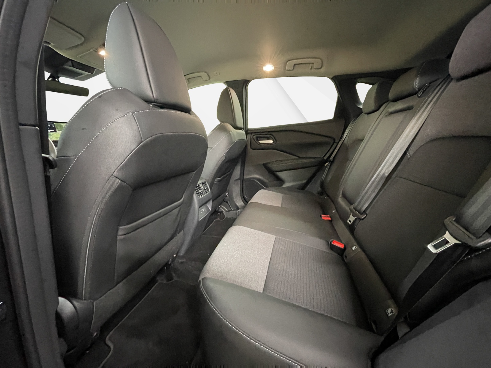 NISSAN Qashqai 1.5 VC-T N-Connecta-image-13
